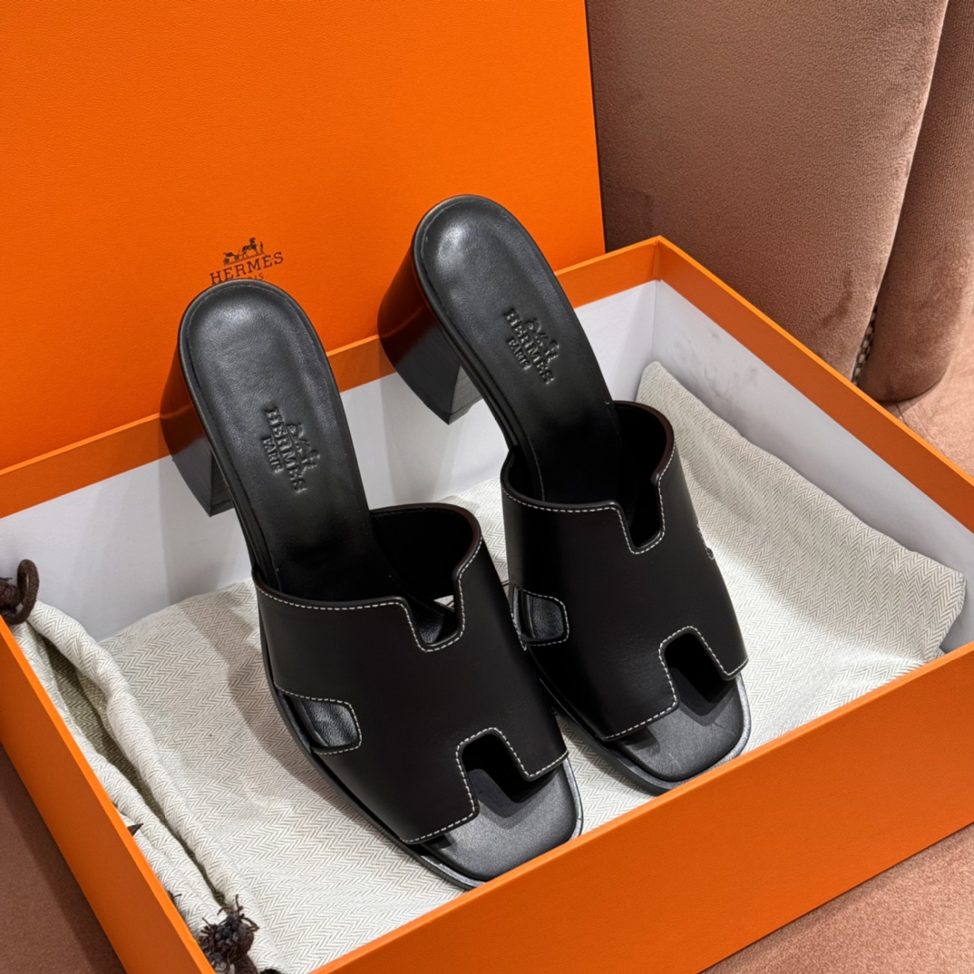 Hermès new high heels Upper material calfskin/Calfskin Bottom materials/Bottom materials: leather outsole/Dermal outsole Heel height 6cm Customizable size: 34-41, (half size can be customized, half size is not returnable, 34 is not returnable, 41 is not returnable) Can be customized half code, half code is not exchangeable, 34 is not exchangeable, 41 is not exchangeable Our products are all handmade The production cycle is about 15 working days