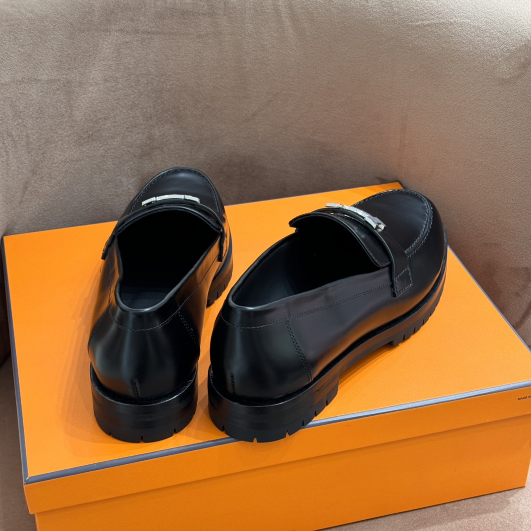 H’s popular Faubourg thick-soled loafers‼ ️‼ ️‼ ️ Super good looking, I really recommend these calfskin loafers, with grooved soles and decorated with palladium-plated iconic "H" details, creating a fashionable and casual style Another must-have shoe - Image 2