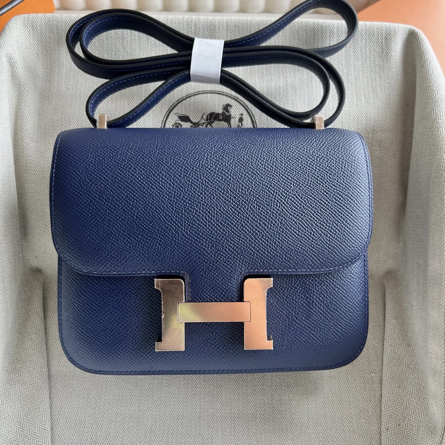 Constance 18cm mirror style🪞Epsom Color: 73 sapphire blue Rghw fully handmade wax stitching Rose gold buckle customized✈️ - Image 11