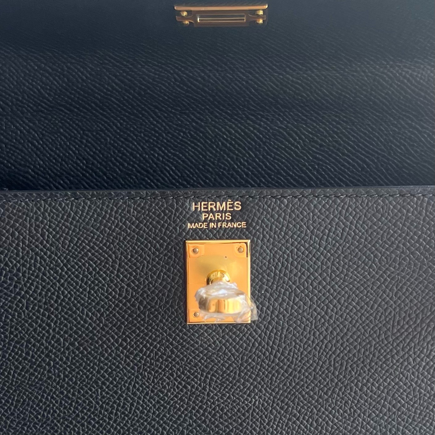 Kelly 25cm Epsom Color: Ck89 black Noir fully handmade wax thread sewing Original hardware hand-engraved Gold buckle customized✈️ - Image 7