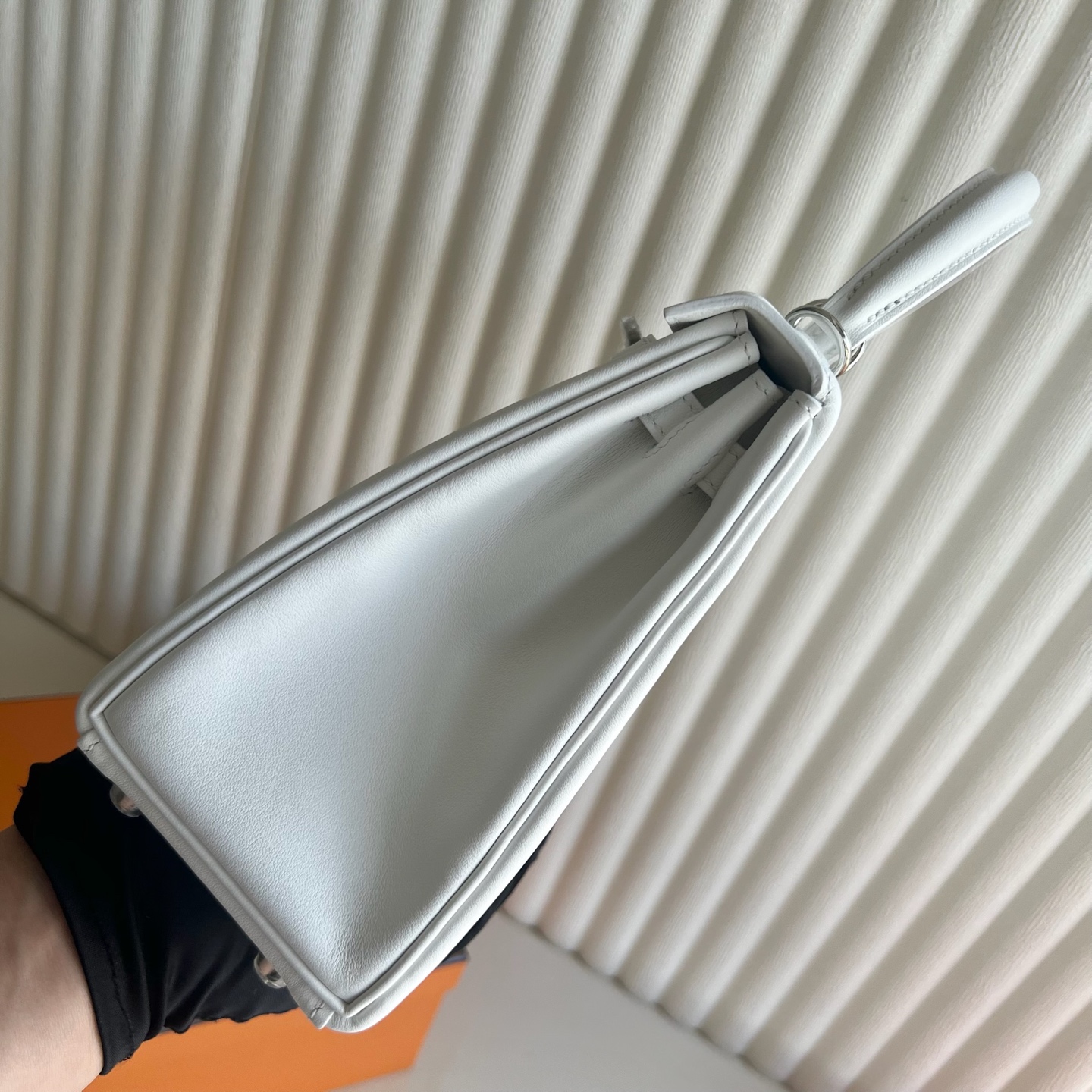 Kelly 25cm Swift original imported plain leather Color: 01 pure white, white silver buckle, fully handmade wax stitching Silver buckle customized✈️ - Image 3