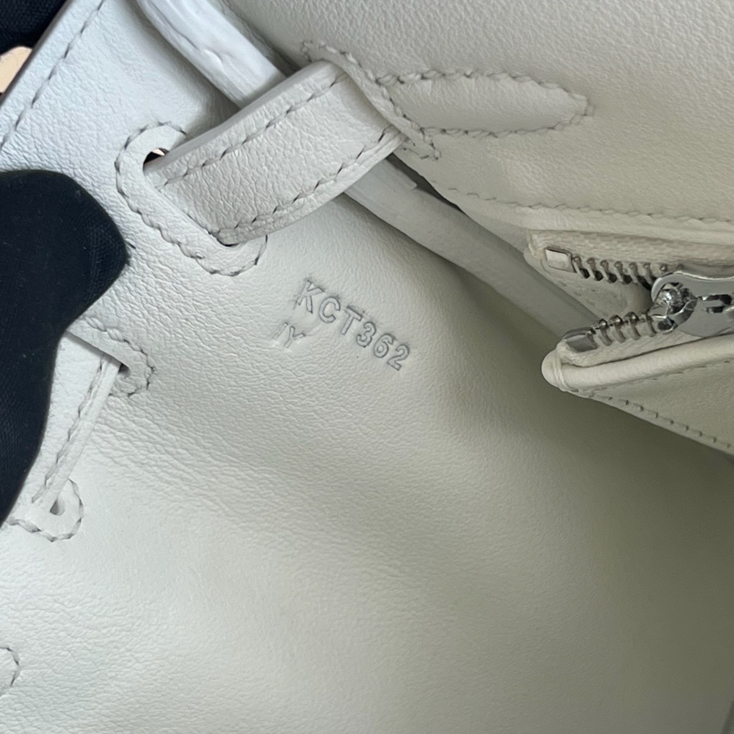 Kelly 25cm Swift original imported plain leather Color: 01 pure white, white silver buckle, fully handmade wax stitching Silver buckle customized✈️ - Image 7