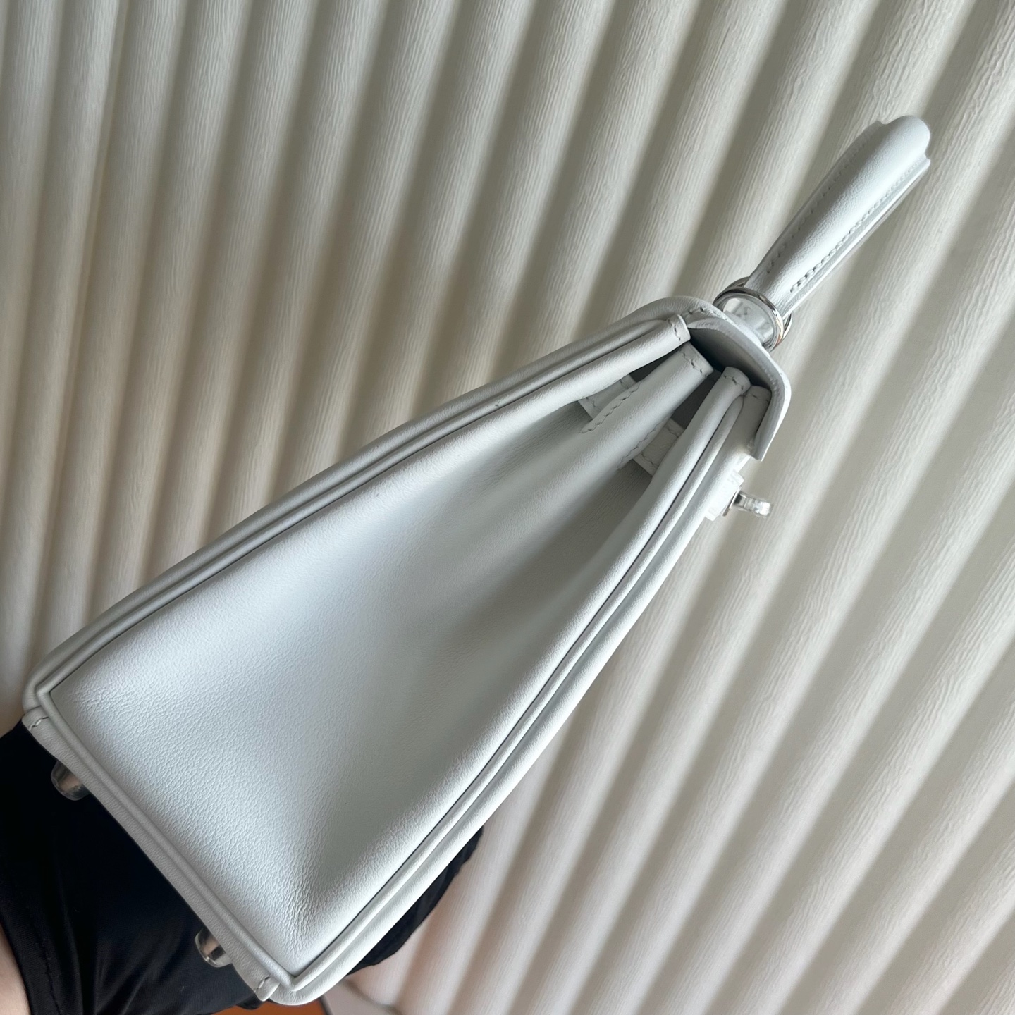 Kelly 25cm Swift original imported plain leather Color: 01 pure white, white silver buckle, fully handmade wax stitching Silver buckle customized✈️ - Image 9