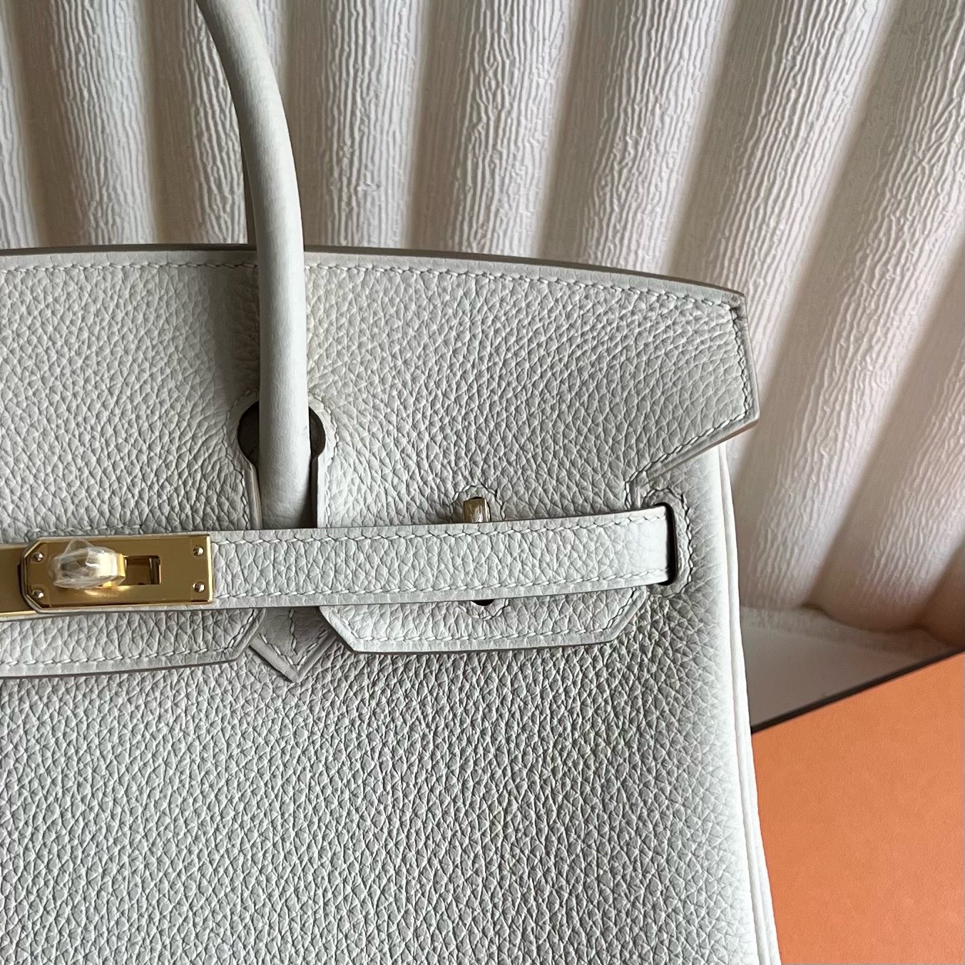 Birkin 25cm Togo original calfskin imported from Germany Color: Ck10 milkshake white Craie fully handmade wax stitching Original hardware hand-engraved Gold buckle customized✈️ - Image 2