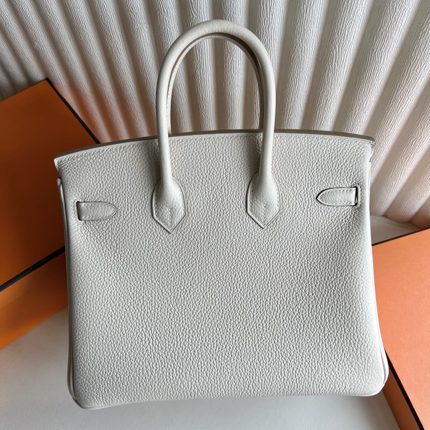 Birkin 25cm Togo original calfskin imported from Germany Color: Ck10 milkshake white Craie fully handmade wax stitching Original hardware hand-engraved Gold buckle customized✈️ - Image 5