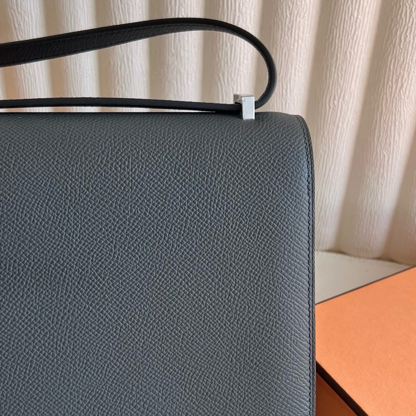 Constance 18cm mirror style🪞Epsom Color: H0 haze gray Gris Misty brushed silver buckle Fully handmade wax stitching Bphw customized✈️ - Image 5
