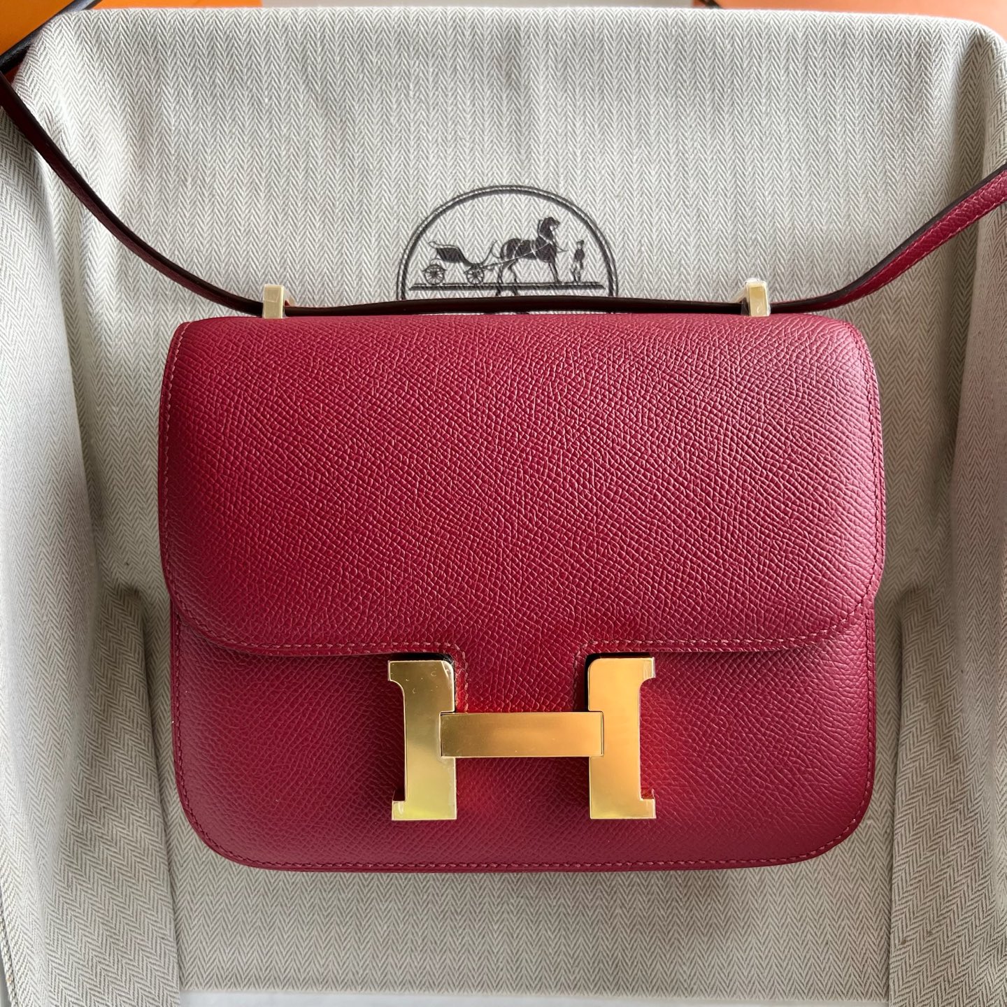 Constance 18cm Epsom Color: K1 garnet red rouge grenat Ghw Fully handmade wax stitching Gold buckle customized✈️ - Image 11