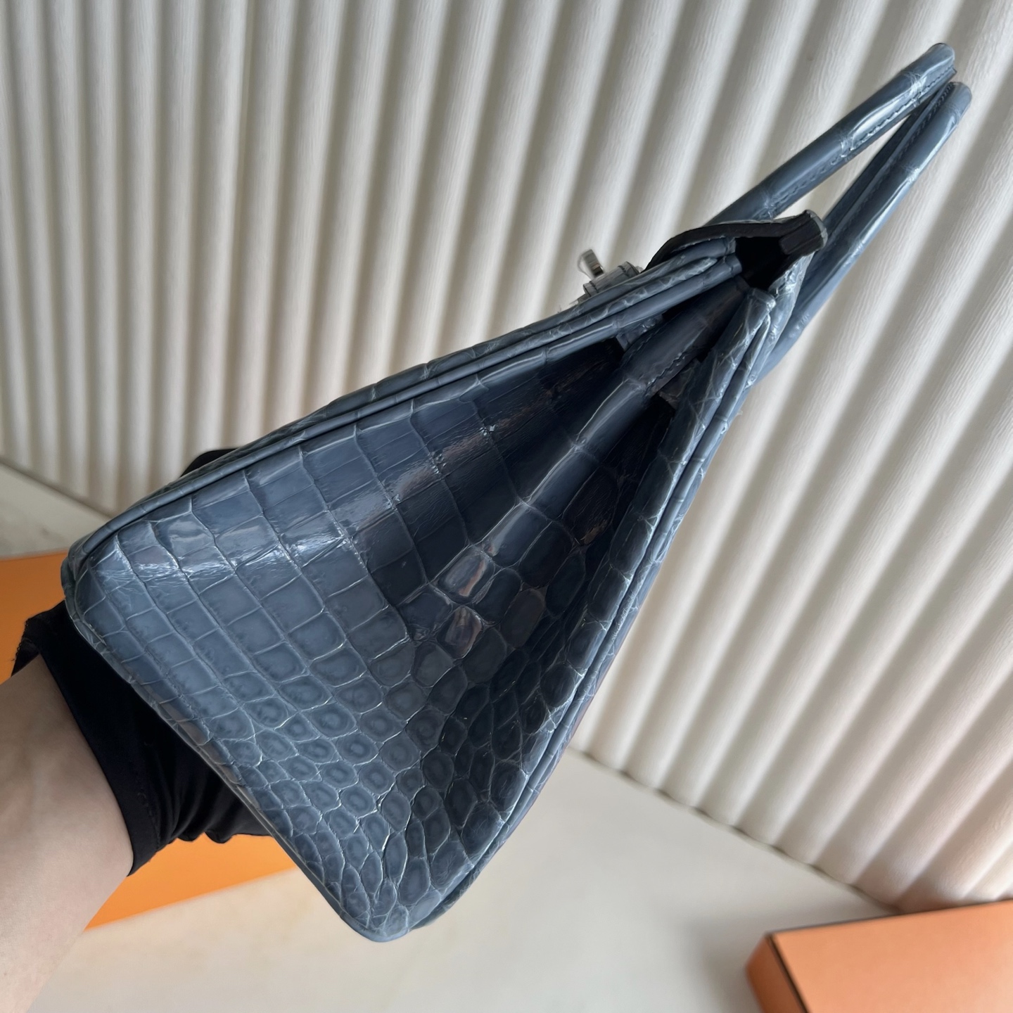 Birkin 25cm Shiny Nilo Crocodile Color: Ck75 denim blue, silver buckle, fully handmade wax stitching Ghw customized✈️ - Image 3