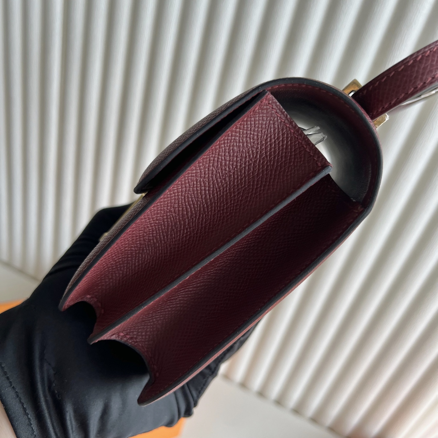 Constance 18cm mirror style🪞Epsom Color: 55 Hermès red Rouge H, fully handmade wax stitching Gold buckle customized✈️ - Image 3