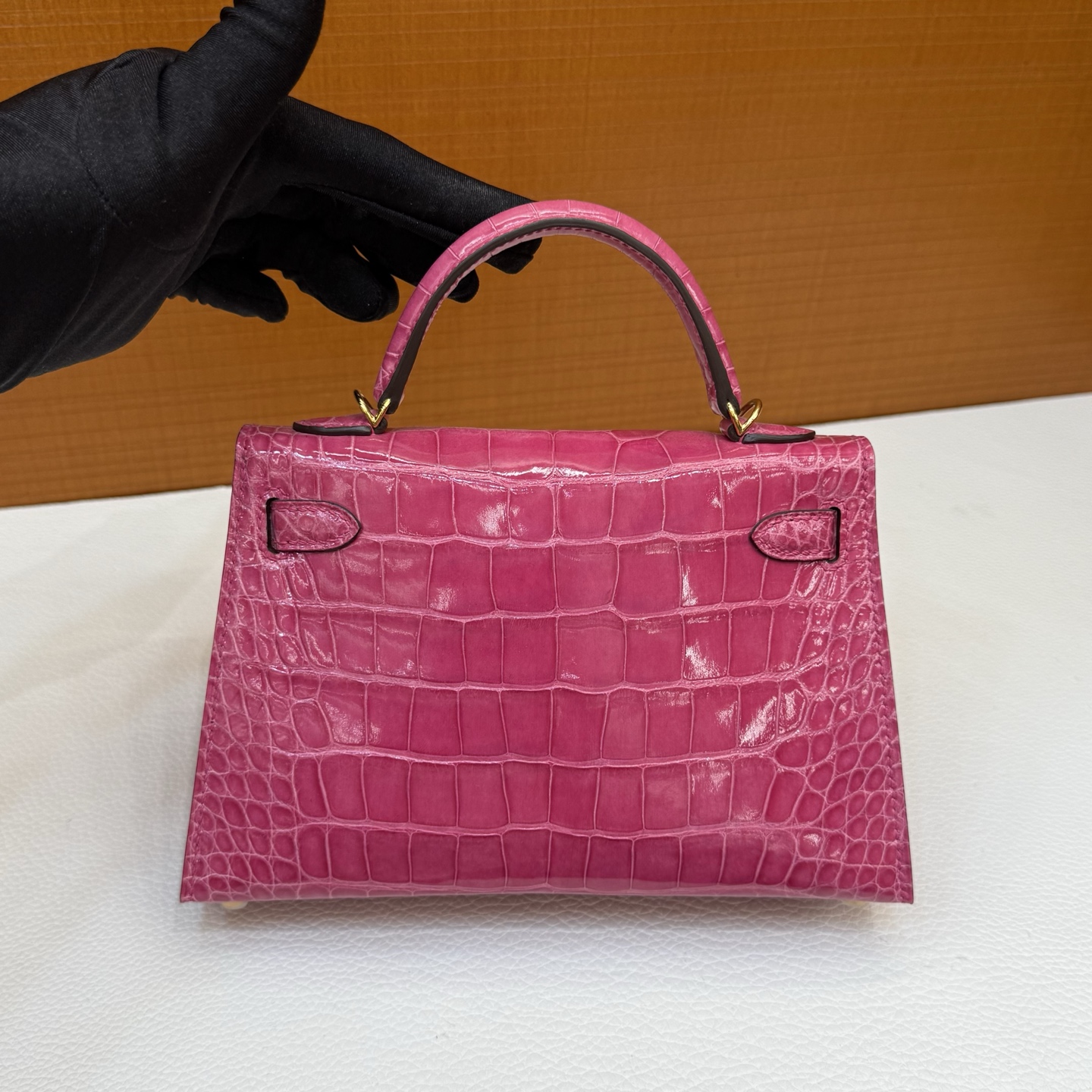 Kelly Mini Glossy American Alligator Color: 5j peach pink, gold buckle, fully handmade wax stitching Shiny Alligator Crocodile Ghw Stock - Image 6