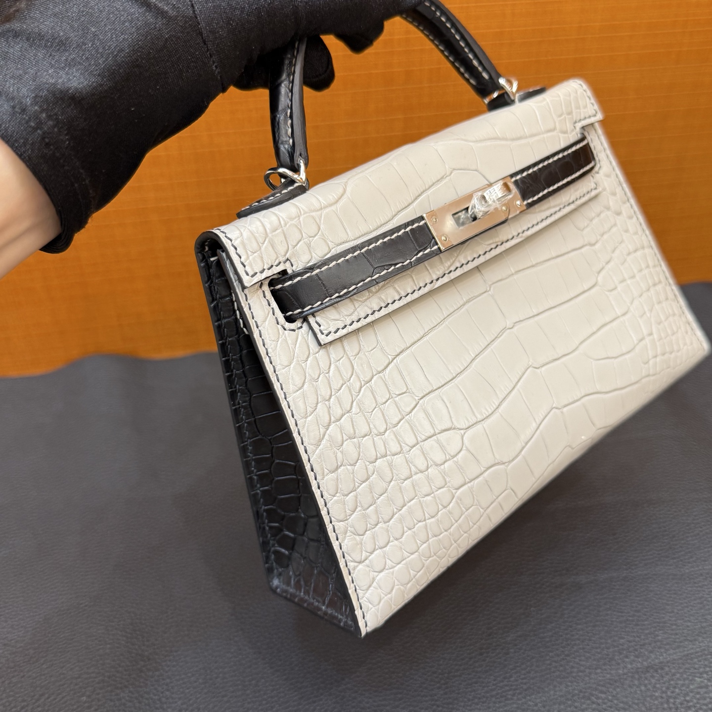 Kelly Mini Matte American Alligator Color: Ck80 Pearl Gray/Ck89 Black Silver Buckle Fully handmade wax stitching Matte Alligator Crocodile Phw Stock - Image 2