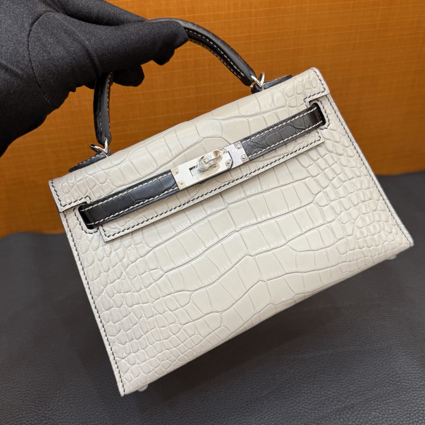 Kelly Mini Matte American Alligator Color: Ck80 Pearl Gray/Ck89 Black Silver Buckle Fully handmade wax stitching Matte Alligator Crocodile Phw Stock - Image 3