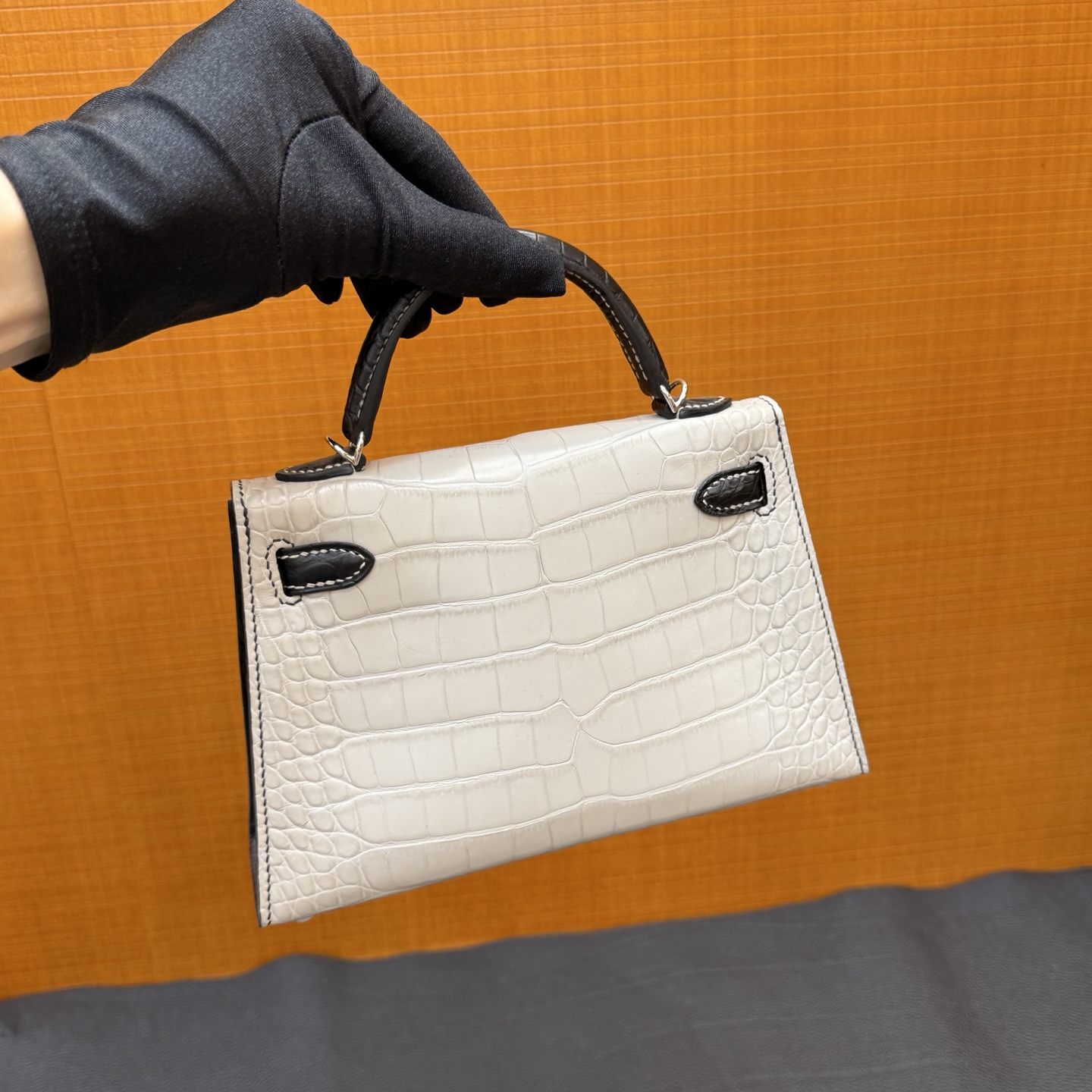 Kelly Mini Matte American Alligator Color: Ck80 Pearl Gray/Ck89 Black Silver Buckle Fully handmade wax stitching Matte Alligator Crocodile Phw Stock - Image 13