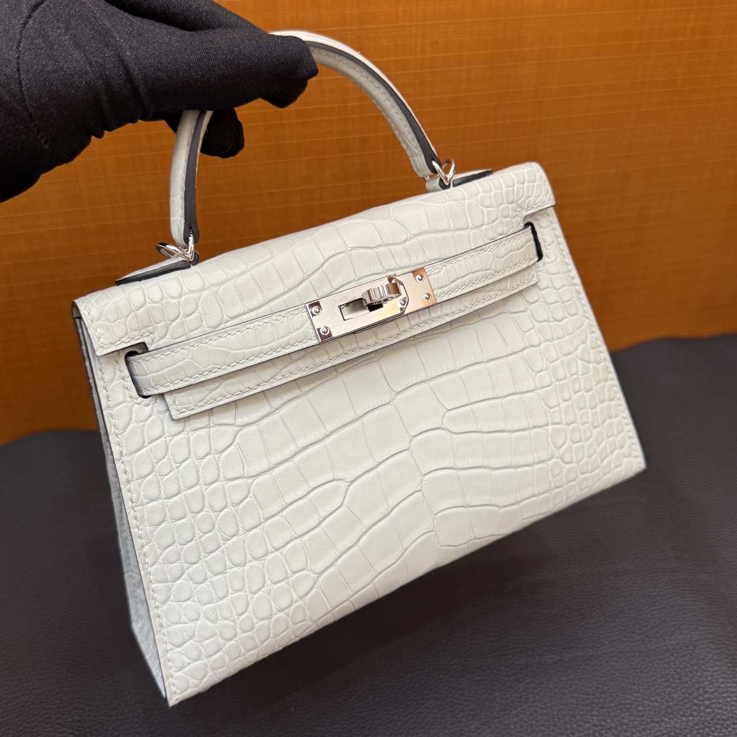Kelly Mini 19cm Matte American Alligator Color: 0W ice crystal gray, silver buckle, fully handmade wax stitching Matte Alligator Crocodile Phw Stock - Image 5