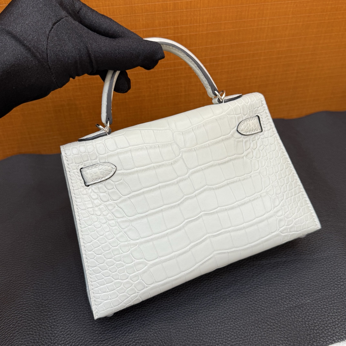Kelly Mini 19cm Matte American Alligator Color: 0W ice crystal gray, silver buckle, fully handmade wax stitching Matte Alligator Crocodile Phw Stock - Image 9