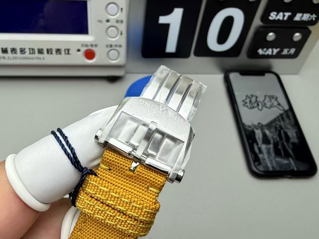 Bls new yellow wolf chronograph shipped real shots! - Image 8