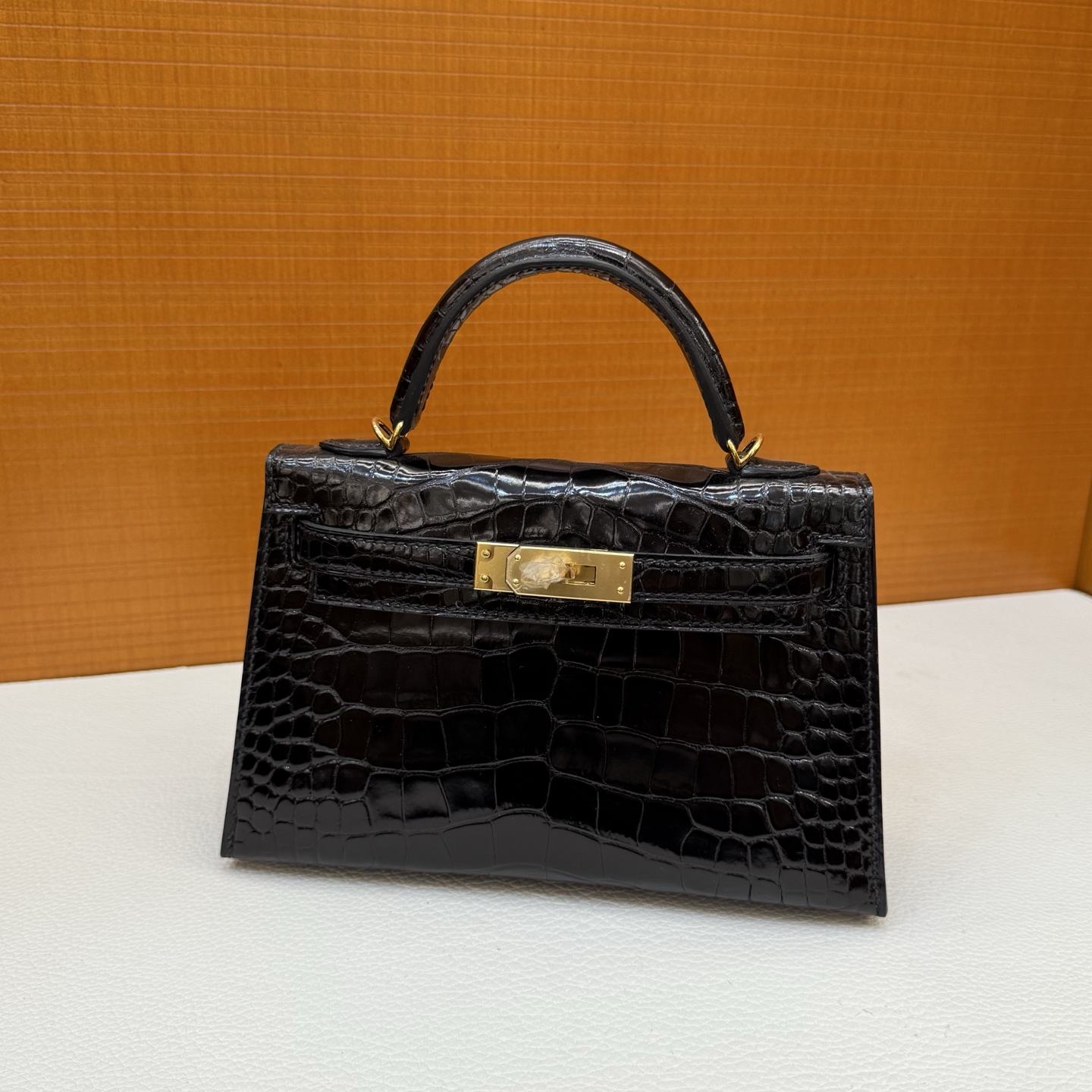 Kelly Mini Glossy American Alligator Color: Ck89 black Noir gold buckle, fully handmade wax stitching Shiny Alligator Crocodile Ghw Stock - Image 12