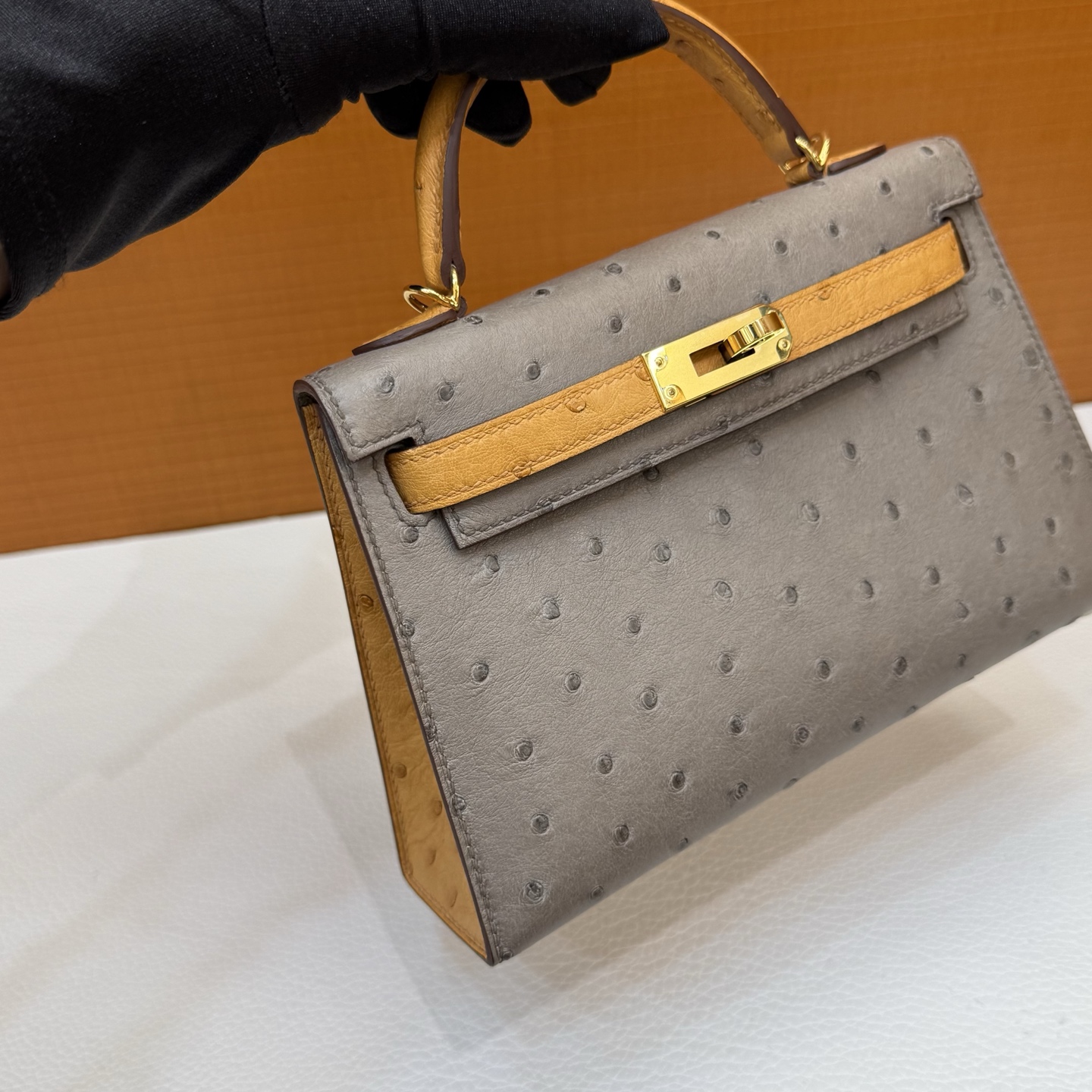 Kelly Mini 19cm Ostrich original imported kk ostrich Color: CC81 Turtle Dove Gray/Safran Yellow Gold Buckle Fully Handmade Wax Thread Sewing Ghw