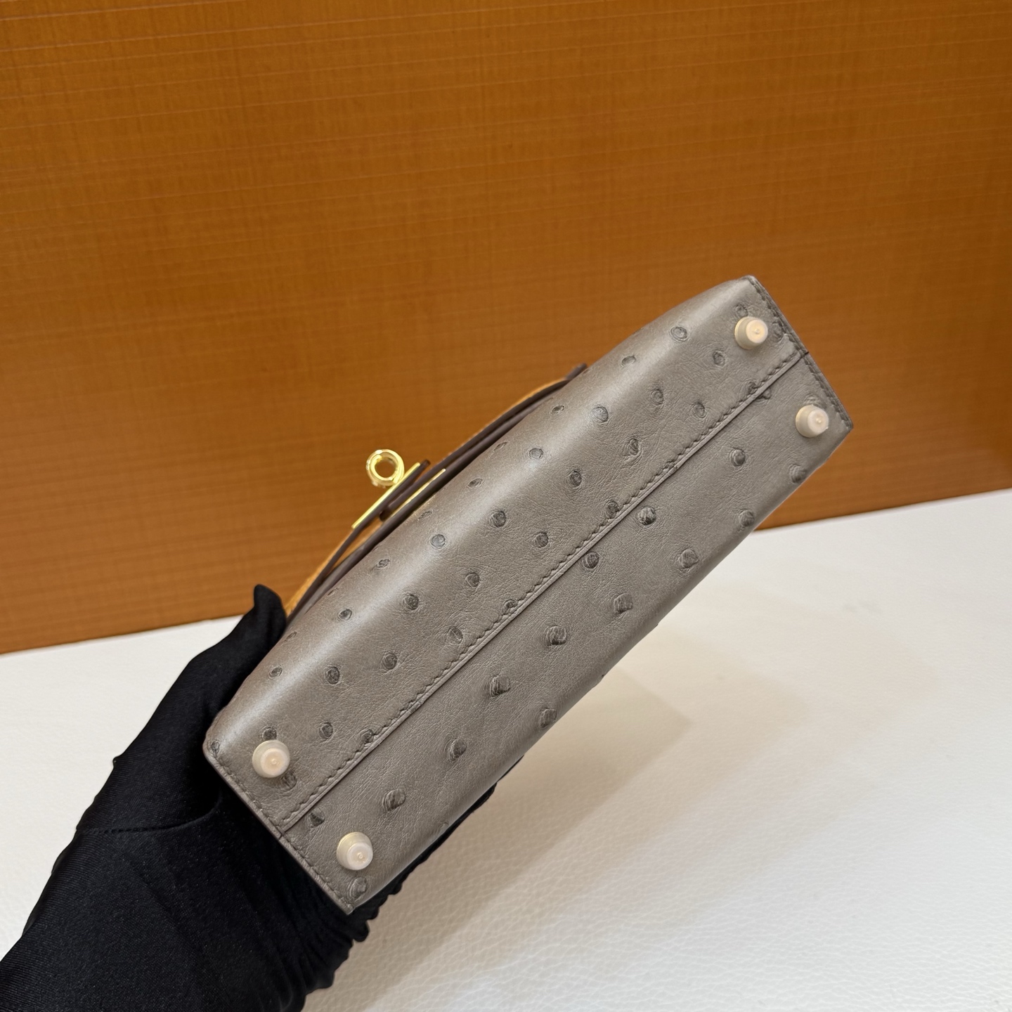 Kelly Mini 19cm Ostrich original imported kk ostrich Color: CC81 Turtle Dove Gray/Safran Yellow Gold Buckle Fully Handmade Wax Thread Sewing Ghw - Image 10