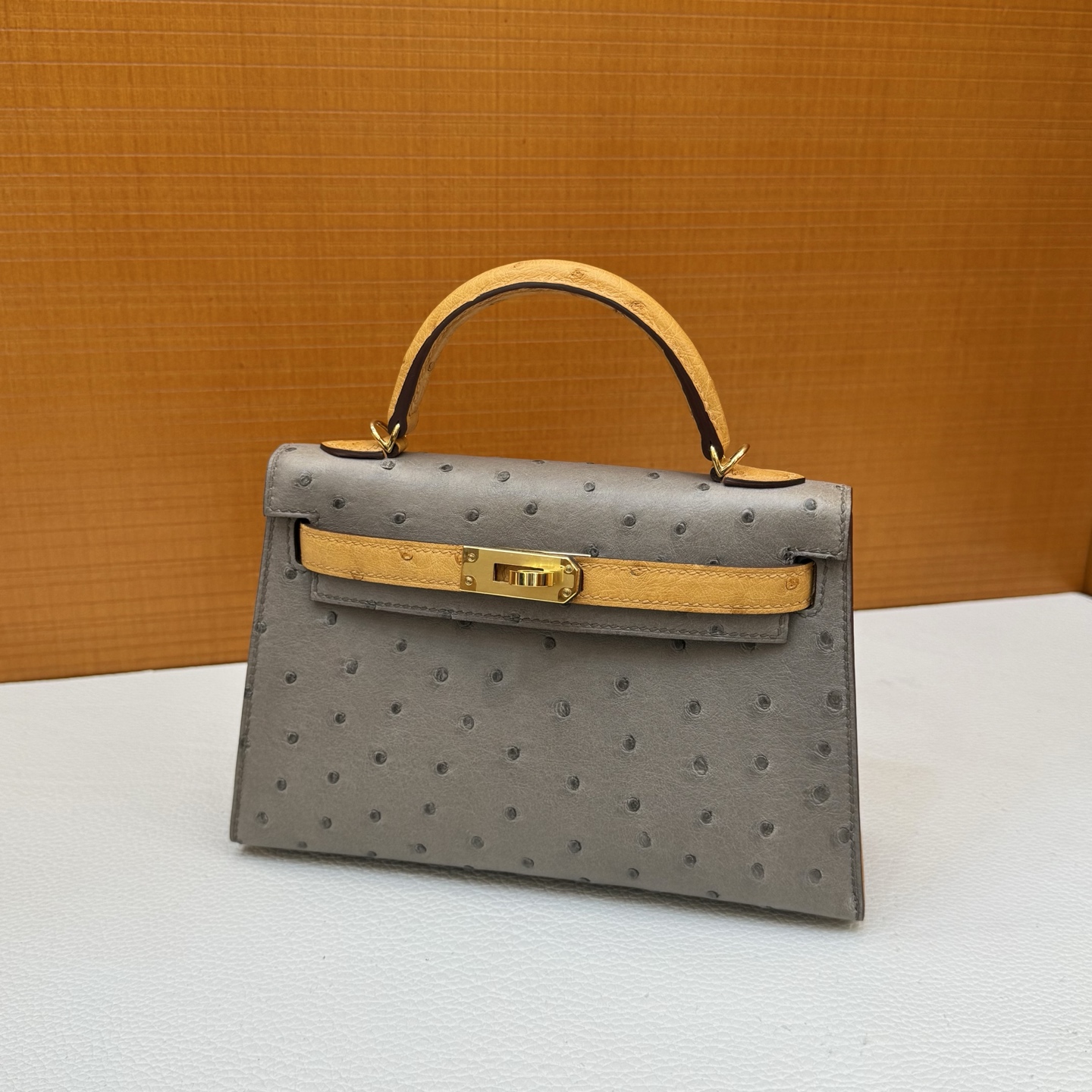 Kelly Mini 19cm Ostrich original imported kk ostrich Color: CC81 Turtle Dove Gray/Safran Yellow Gold Buckle Fully Handmade Wax Thread Sewing Ghw - Image 11