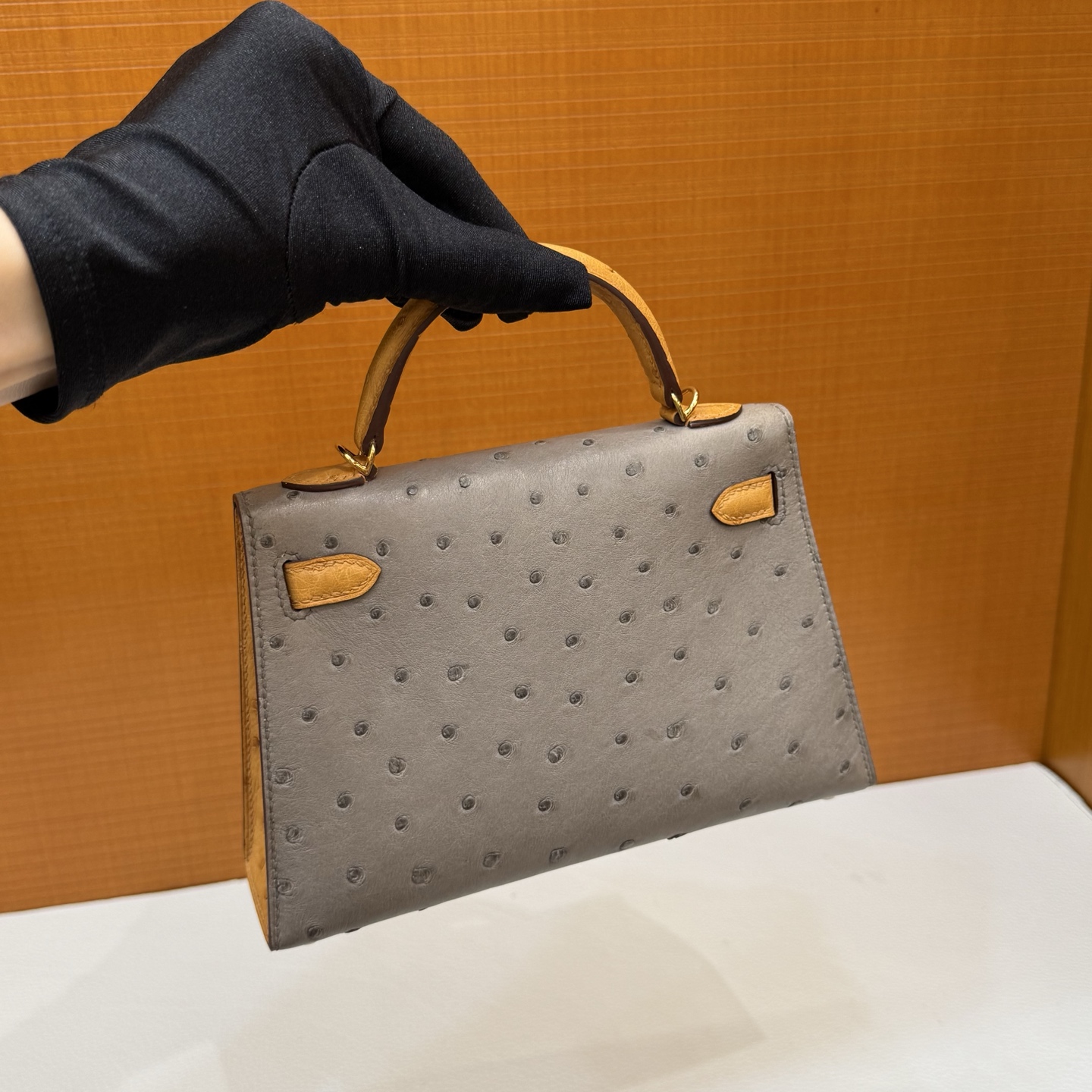 Kelly Mini 19cm Ostrich original imported kk ostrich Color: CC81 Turtle Dove Gray/Safran Yellow Gold Buckle Fully Handmade Wax Thread Sewing Ghw - Image 15
