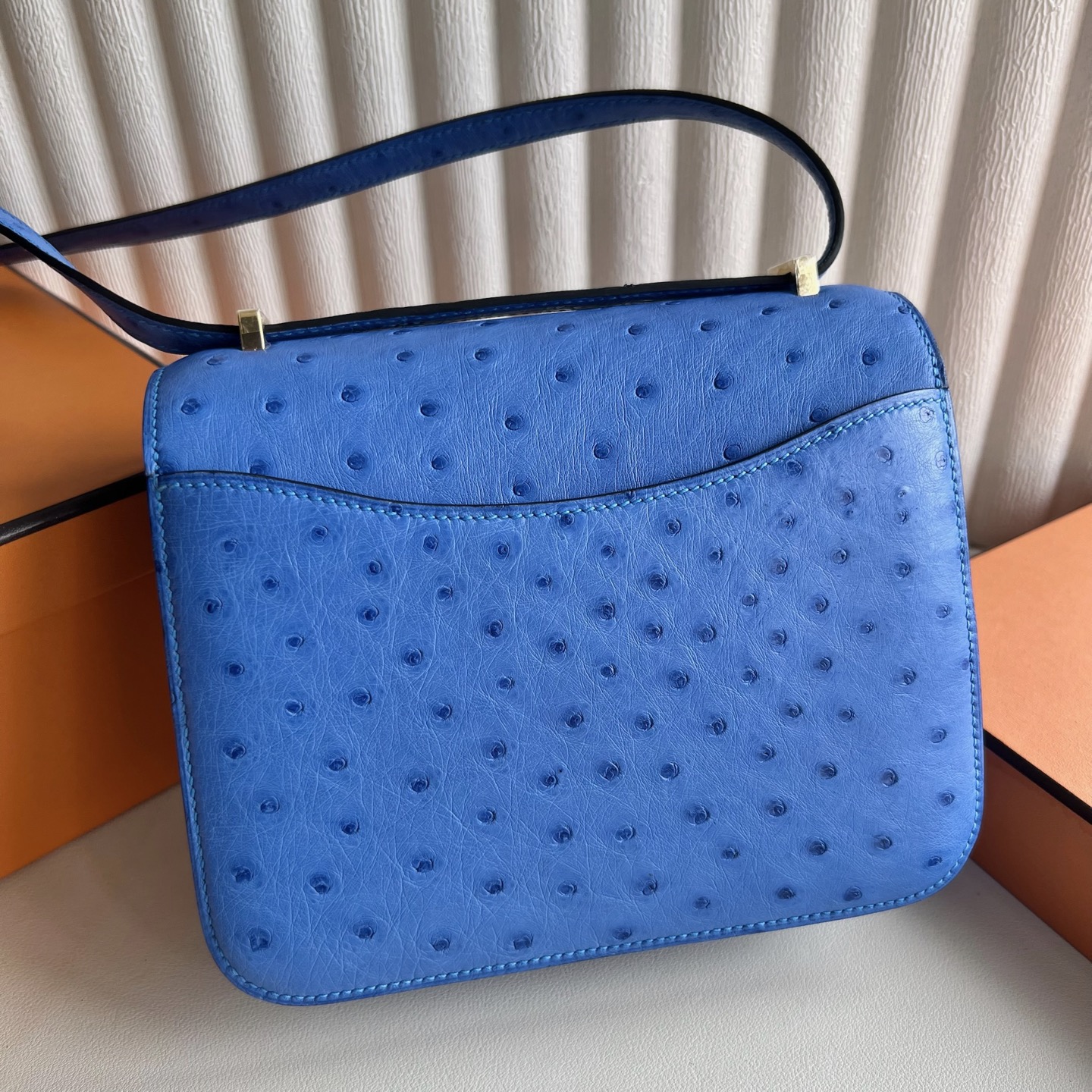 Constance 18cm Ostrich Color: O7 cornflower blue Bleuet, fully handmade wax stitching Gold buckle customized✈️ - Image 4