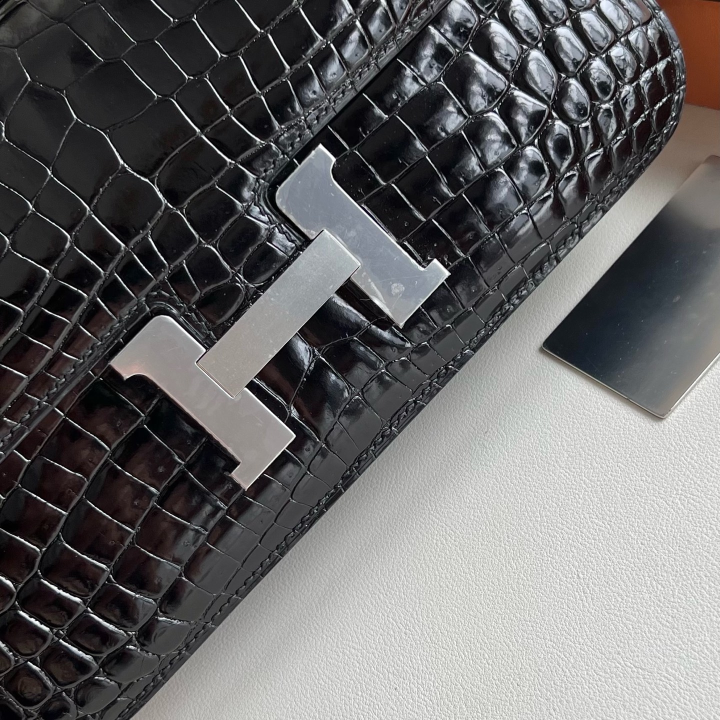 Constance Elan 23cm Shiny Nilo Crocodile shiny Nilo beaded crocodile leather Color: Ck89 black Noir fully handmade wax thread sewing Silver buckle customized✈️ - Image 2