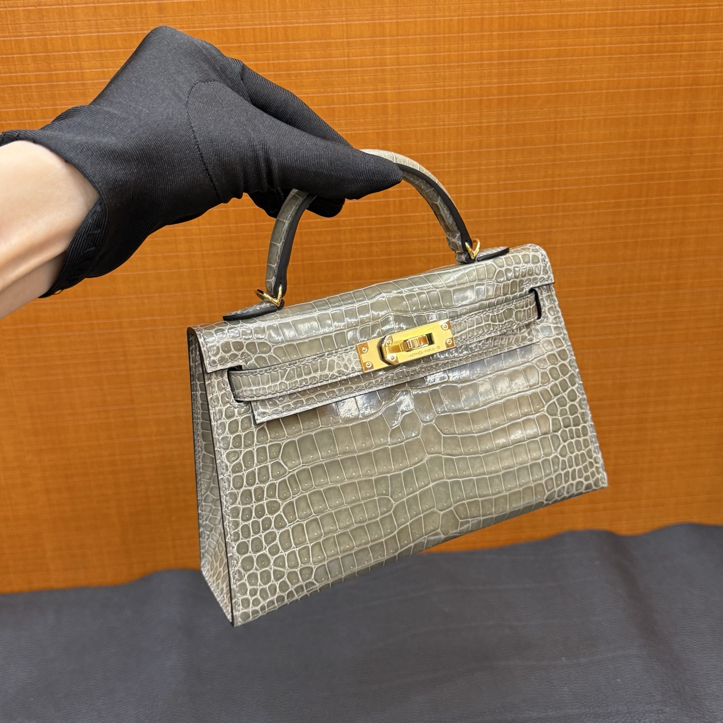 Kelly Mini Shiny Porosus Crocodile Color: CC81 turtle dove gray, fully handmade wax thread sewing, GHW customized✈️ - Image 10