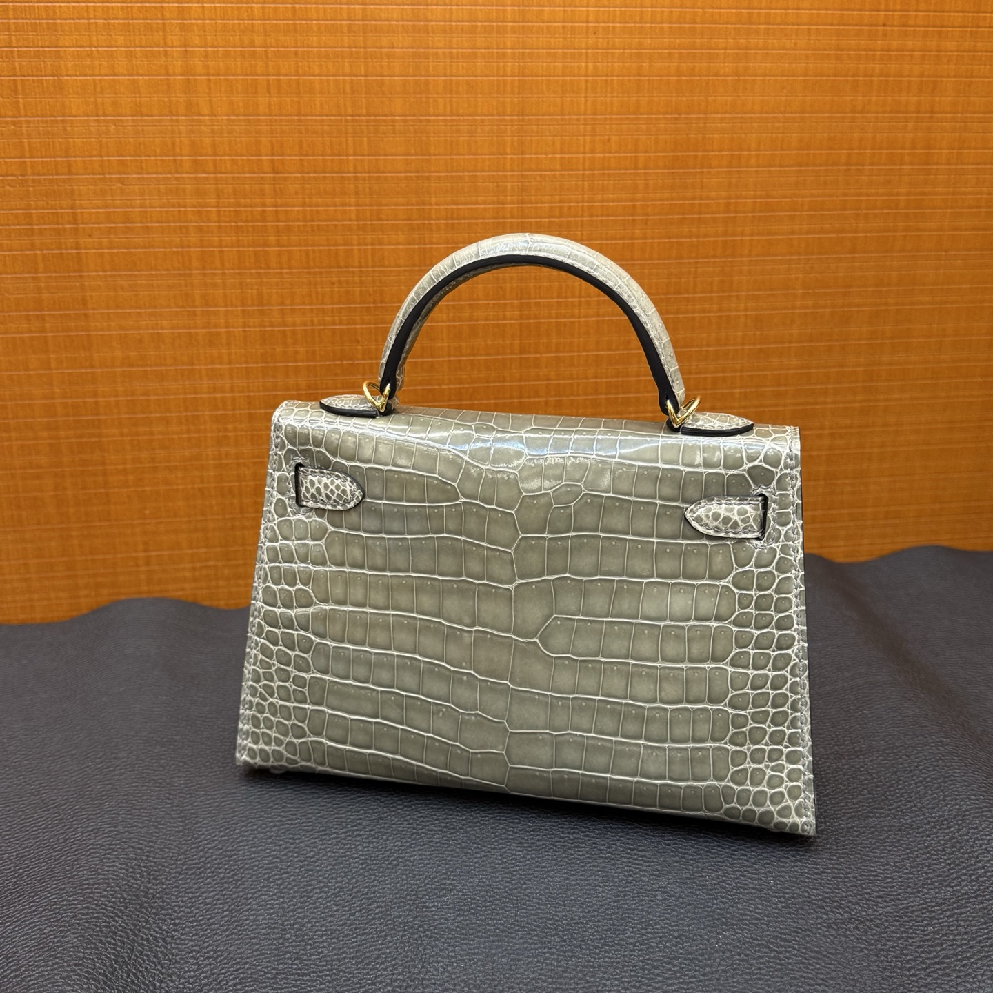 Kelly Mini Shiny Porosus Crocodile Color: CC81 turtle dove gray, fully handmade wax thread sewing, GHW customized✈️ - Image 14
