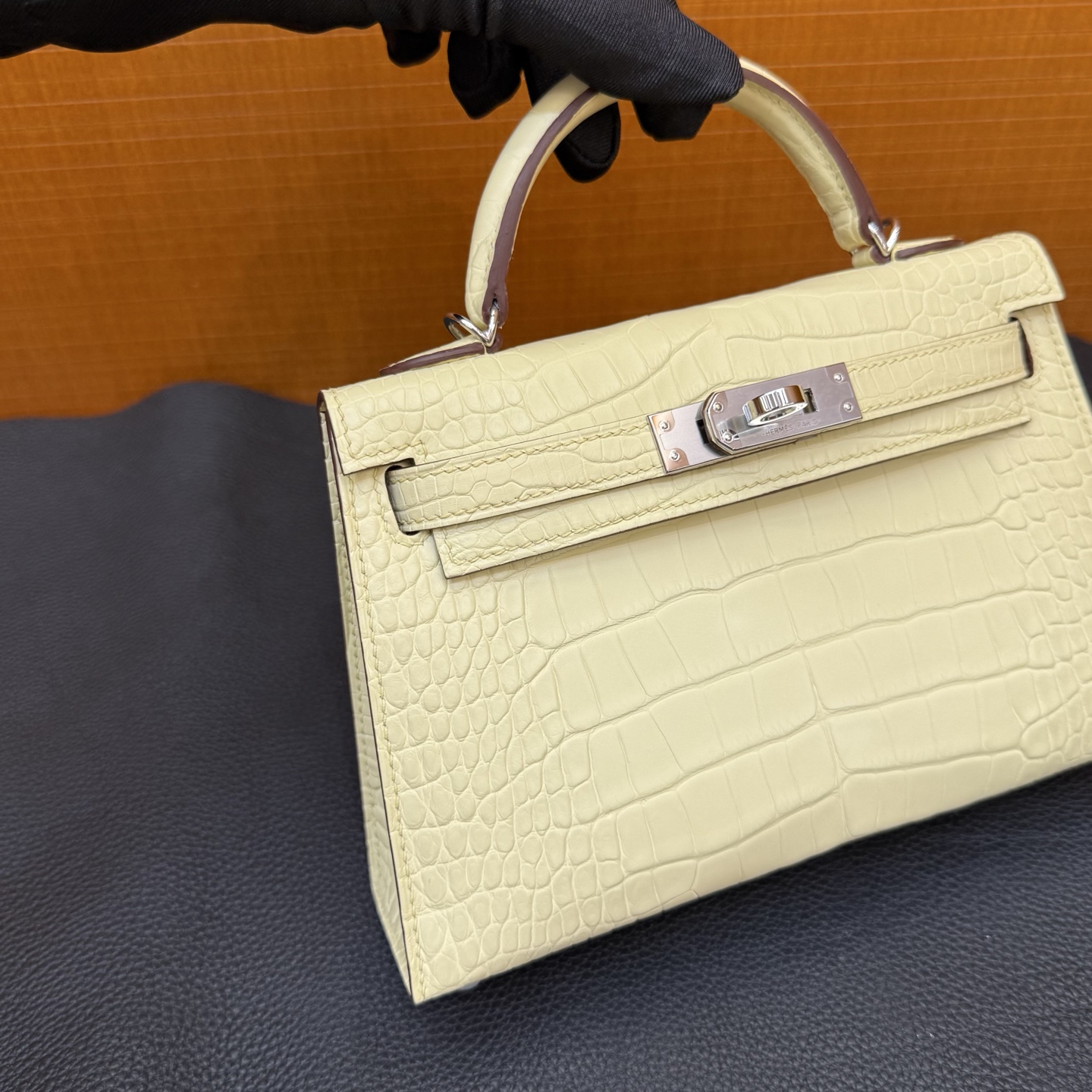 Kelly Mini Matte Alligator Crocodile Color: Y1 Vanilla Vanilla silver buckle, fully handmade wax stitching Phw customized✈️ - Image 2