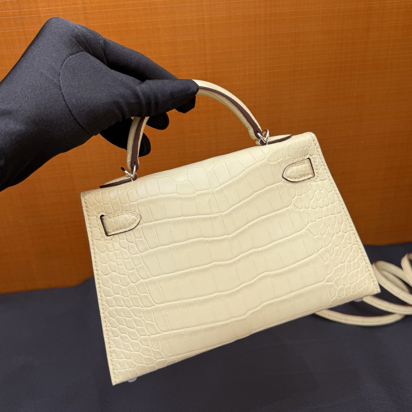 Kelly Mini Matte Alligator Crocodile Color: Y1 Vanilla Vanilla silver buckle, fully handmade wax stitching Phw customized✈️ - Image 7