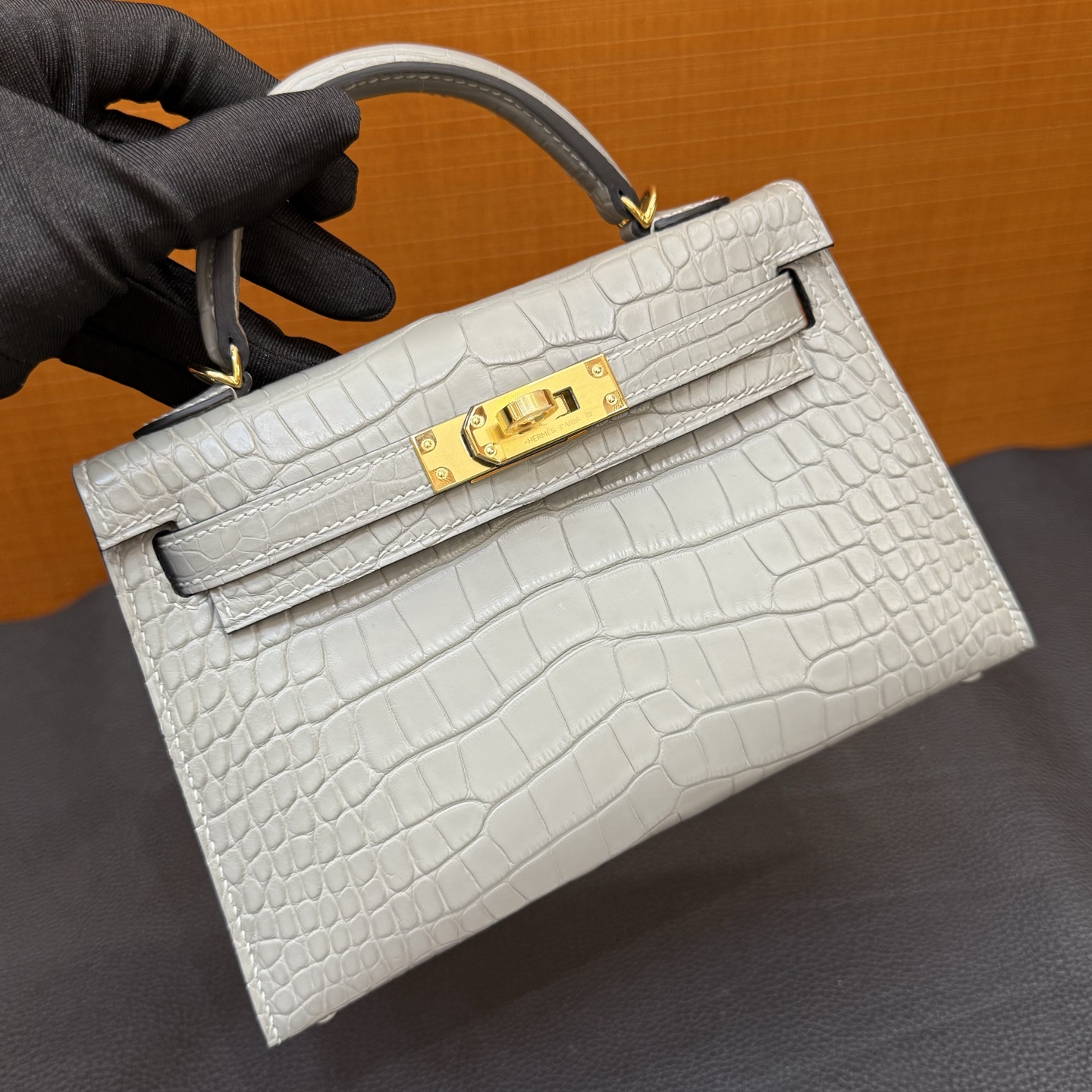 Kelly Mini Matte Alligator Crocodile Color: 0V cement gray, gold buckle, fully hand-waxed seams Ghw customized✈️ - Image 4