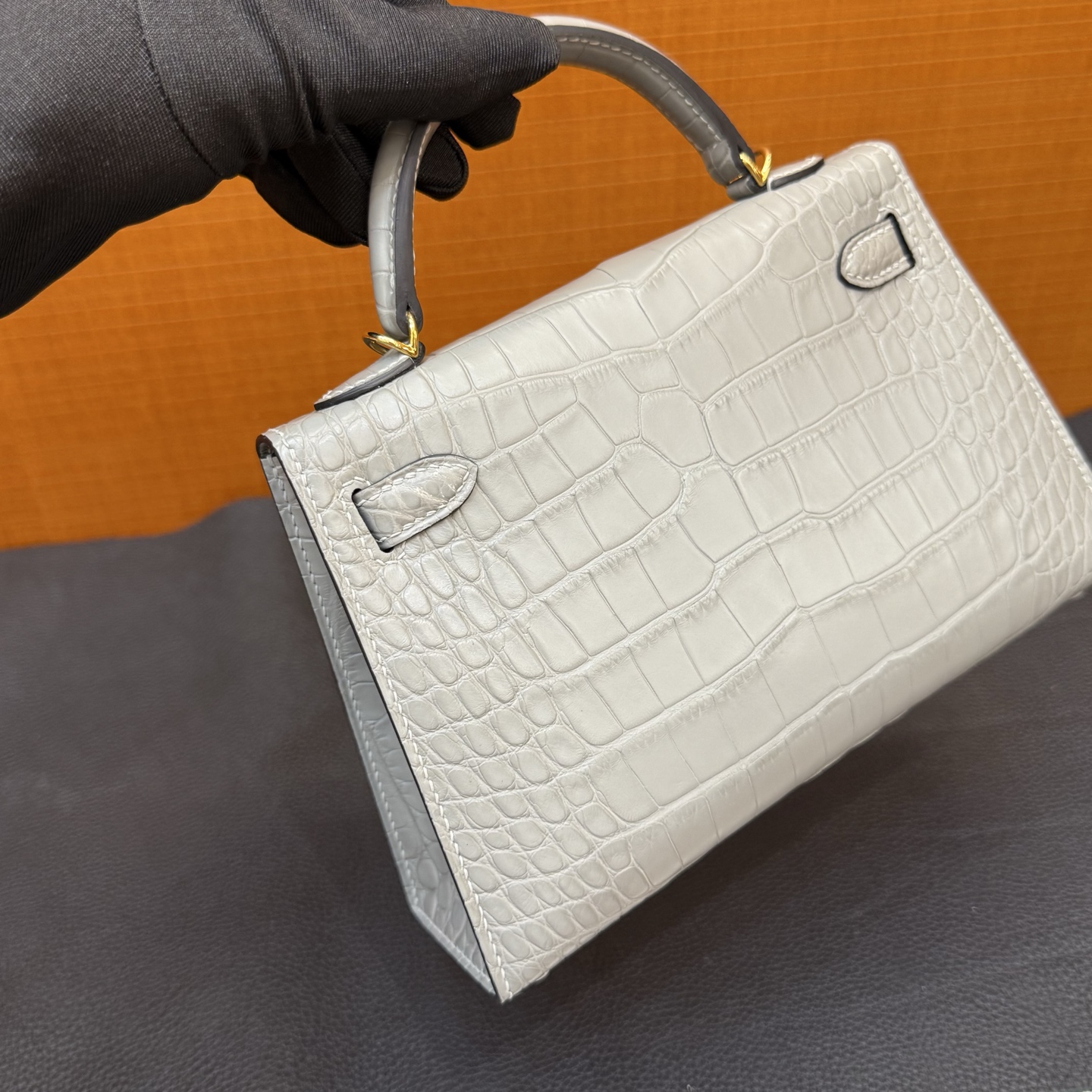 Kelly Mini Matte Alligator Crocodile Color: 0V cement gray, gold buckle, fully hand-waxed seams Ghw customized✈️ - Image 8