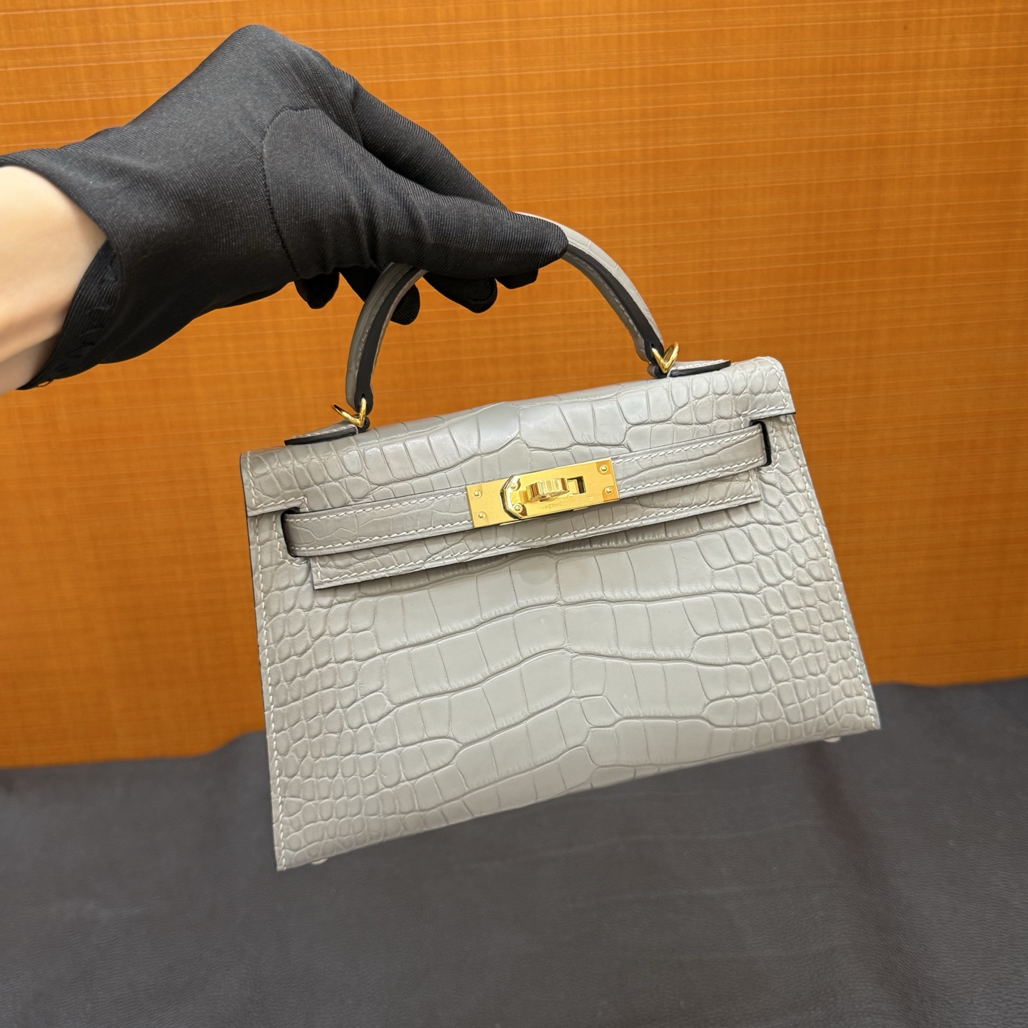 Kelly Mini Matte Alligator Crocodile Color: 0V cement gray, gold buckle, fully hand-waxed seams Ghw customized✈️ - Image 14