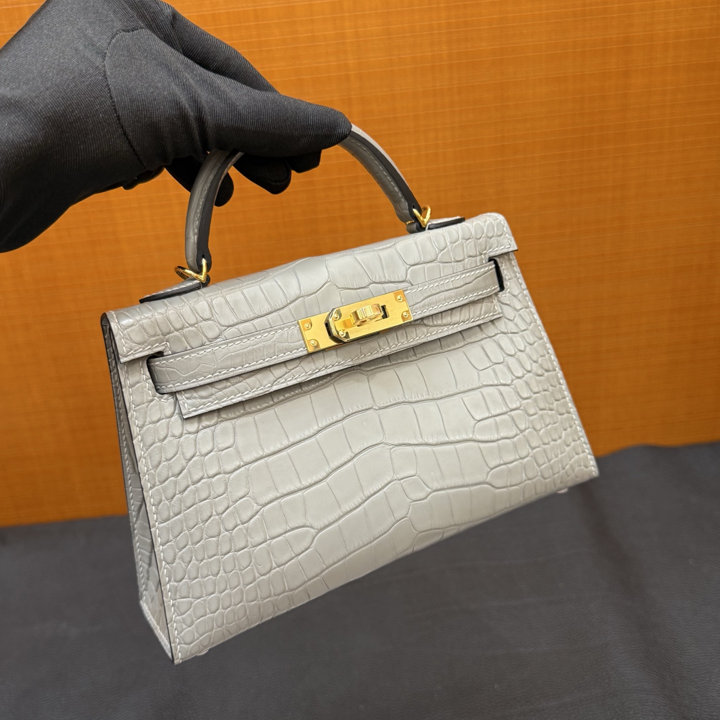 Kelly Mini Matte Alligator Crocodile Color: 0V cement gray, gold buckle, fully hand-waxed seams Ghw customized✈️ - Image 15