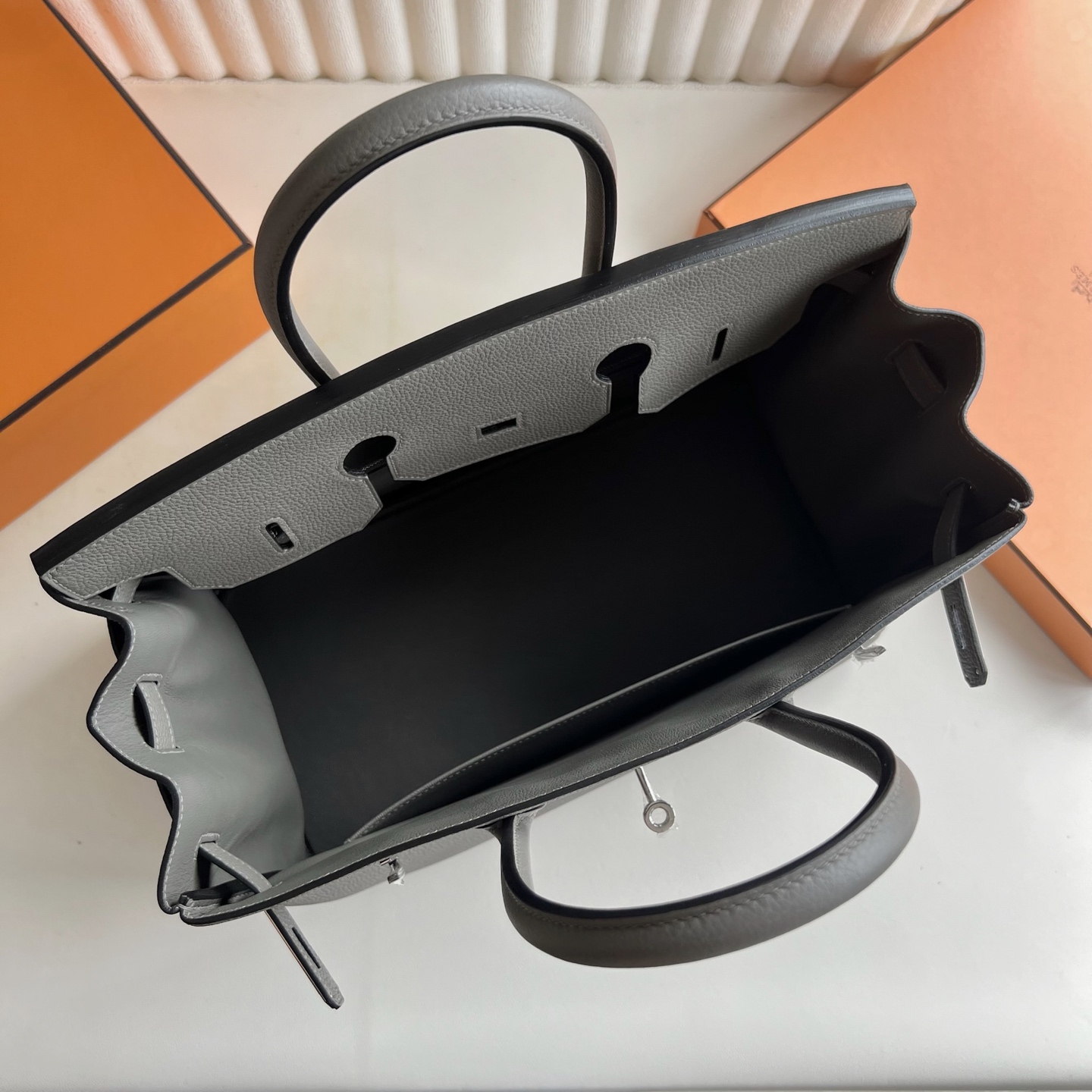 Birkin 35cm Togo original imported German calfskin Color: 0L cumulonimbus gray, fully handmade wax stitching Silver buckle customized✈️ - Image 7