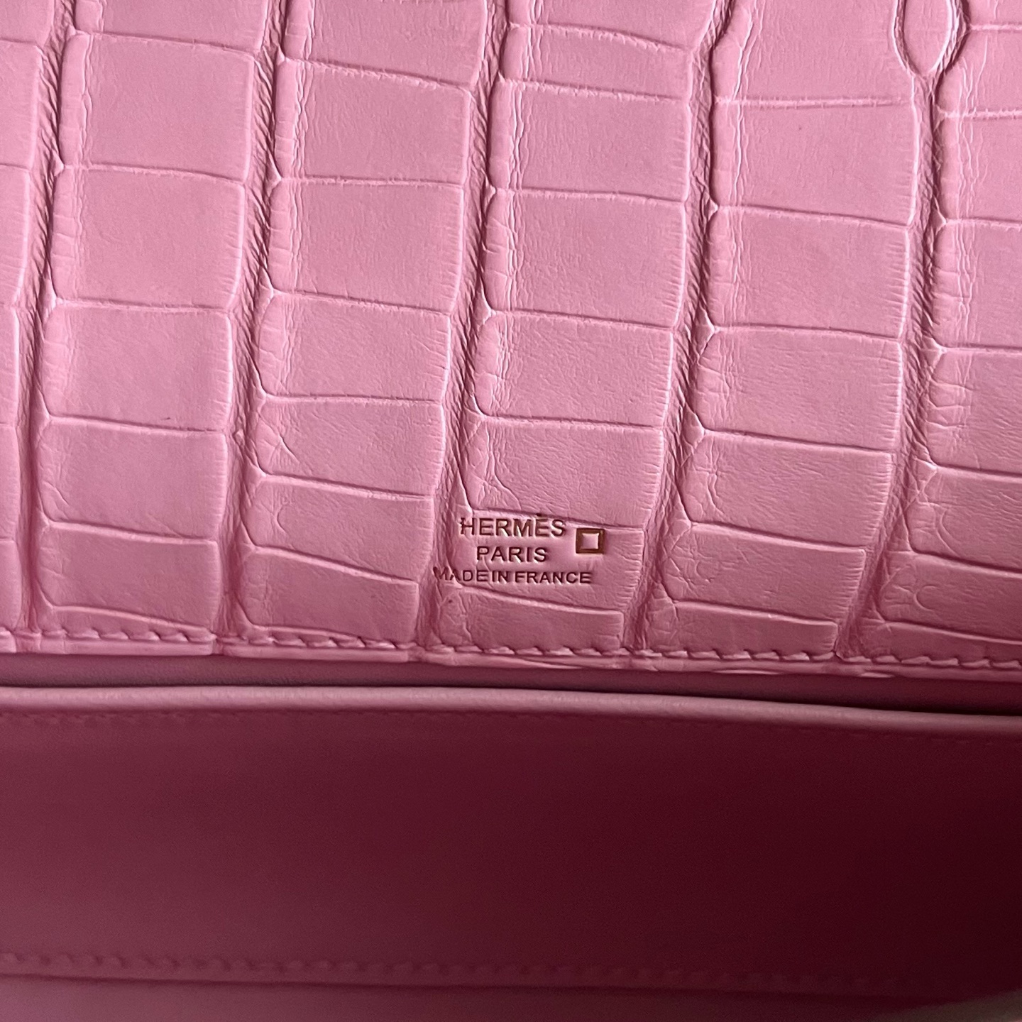 MiniKelly Pochette 22cm Matte American Alligator Color: 5P Sakura Pink Bubblegum Pink Ghw Matte Alligator Crocodile fully hand-waxed seams Gold buckle customized✈️ - Image 7