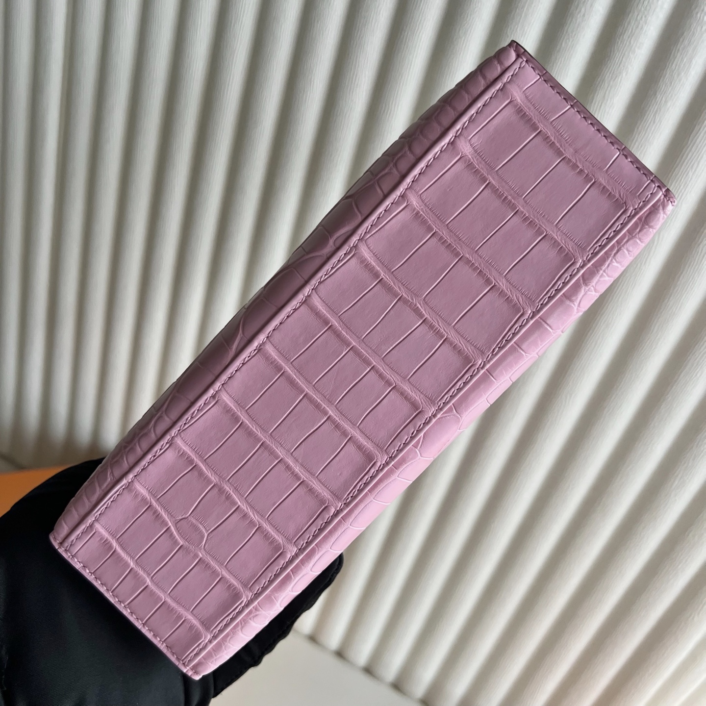 MiniKelly Pochette 22cm Matte American Alligator Color: 5P Sakura Pink Bubblegum Pink Ghw Matte Alligator Crocodile fully hand-waxed seams Gold buckle customized✈️ - Image 9