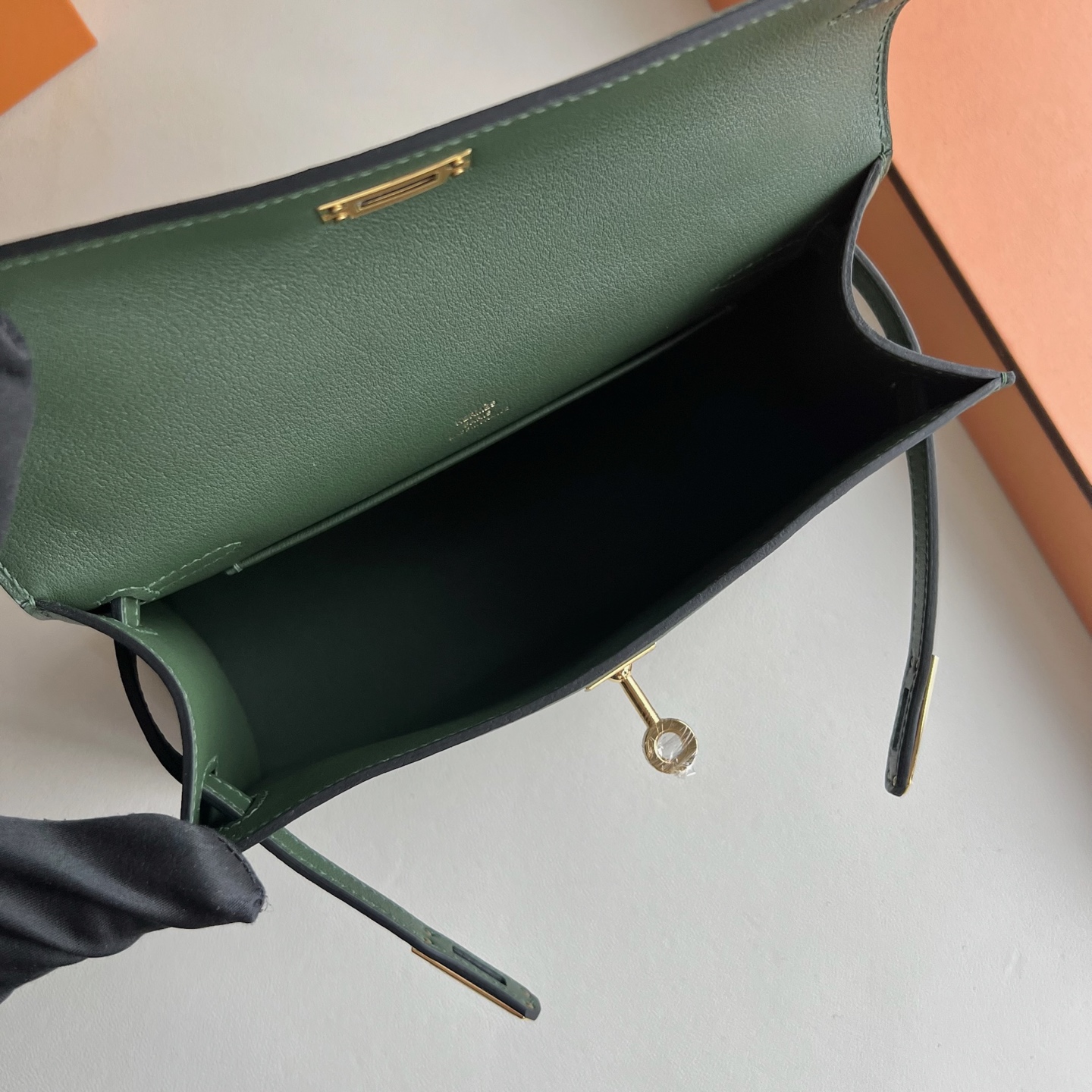 MiniKelly Pochette 22cm Swift Color: 2Q British Green Gold Buckle Fully Handmade Wax Thread Sewing Ghw customized✈️ - Image 6
