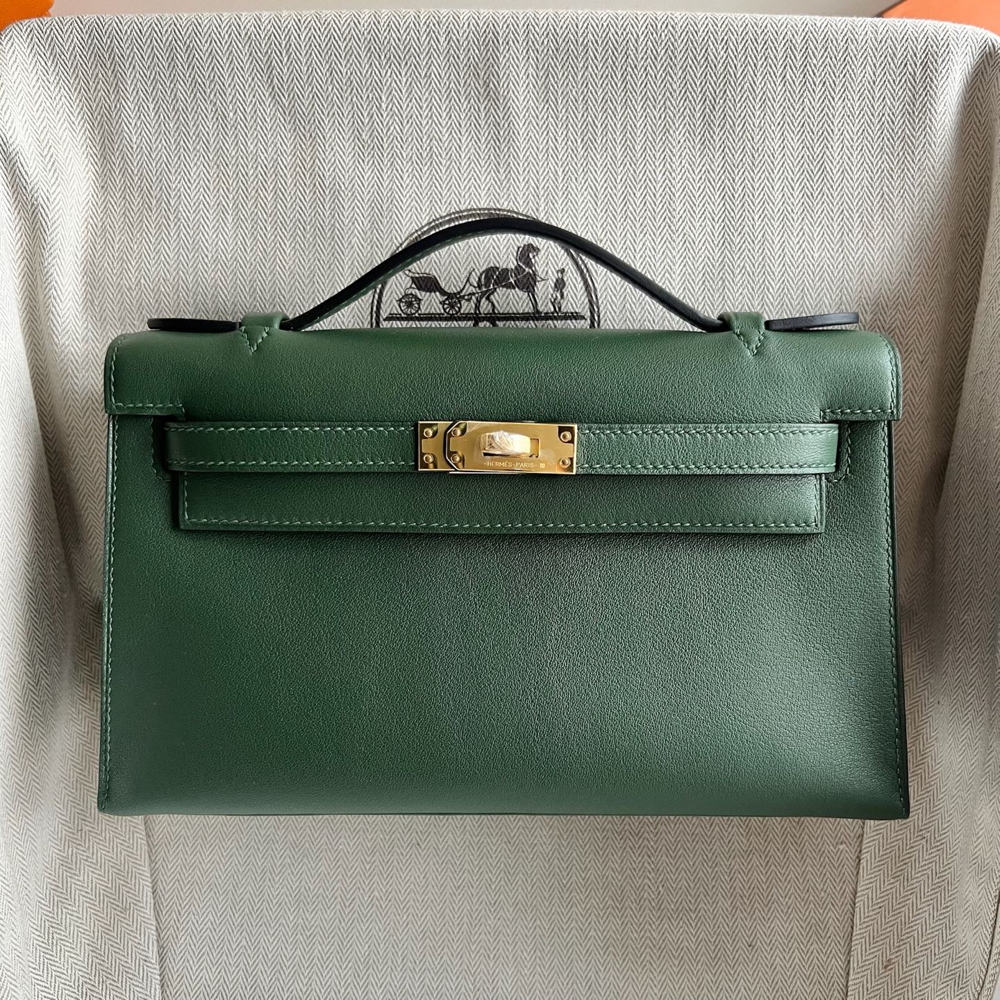 MiniKelly Pochette 22cm Swift Color: 2Q British Green Gold Buckle Fully Handmade Wax Thread Sewing Ghw customized✈️ - Image 10