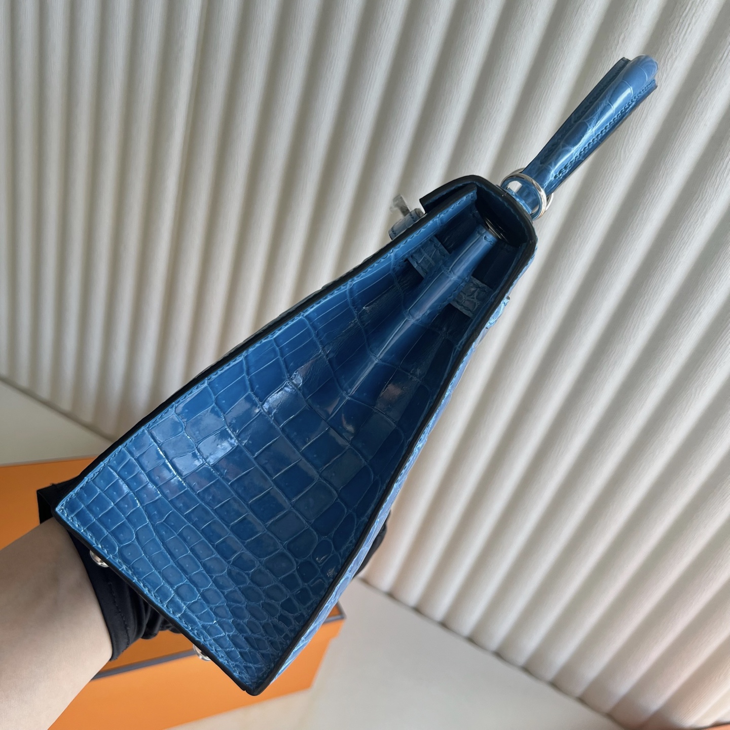 Kelly 25cm shiny nilo crocodile Color: 7Q Greek blue, silver buckle, fully handmade wax stitching phw customization✈️ - Image 2