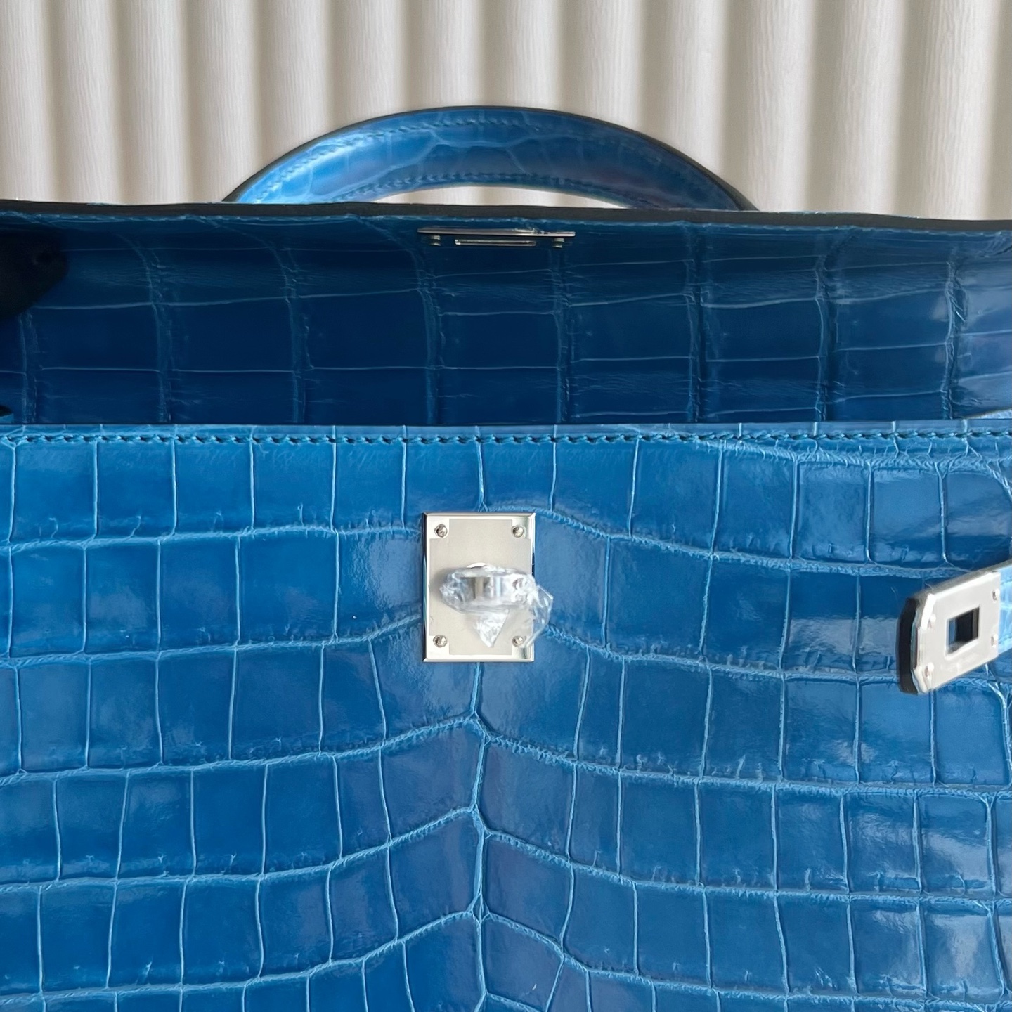 Kelly 25cm shiny nilo crocodile Color: 7Q Greek blue, silver buckle, fully handmade wax stitching phw customization✈️ - Image 6