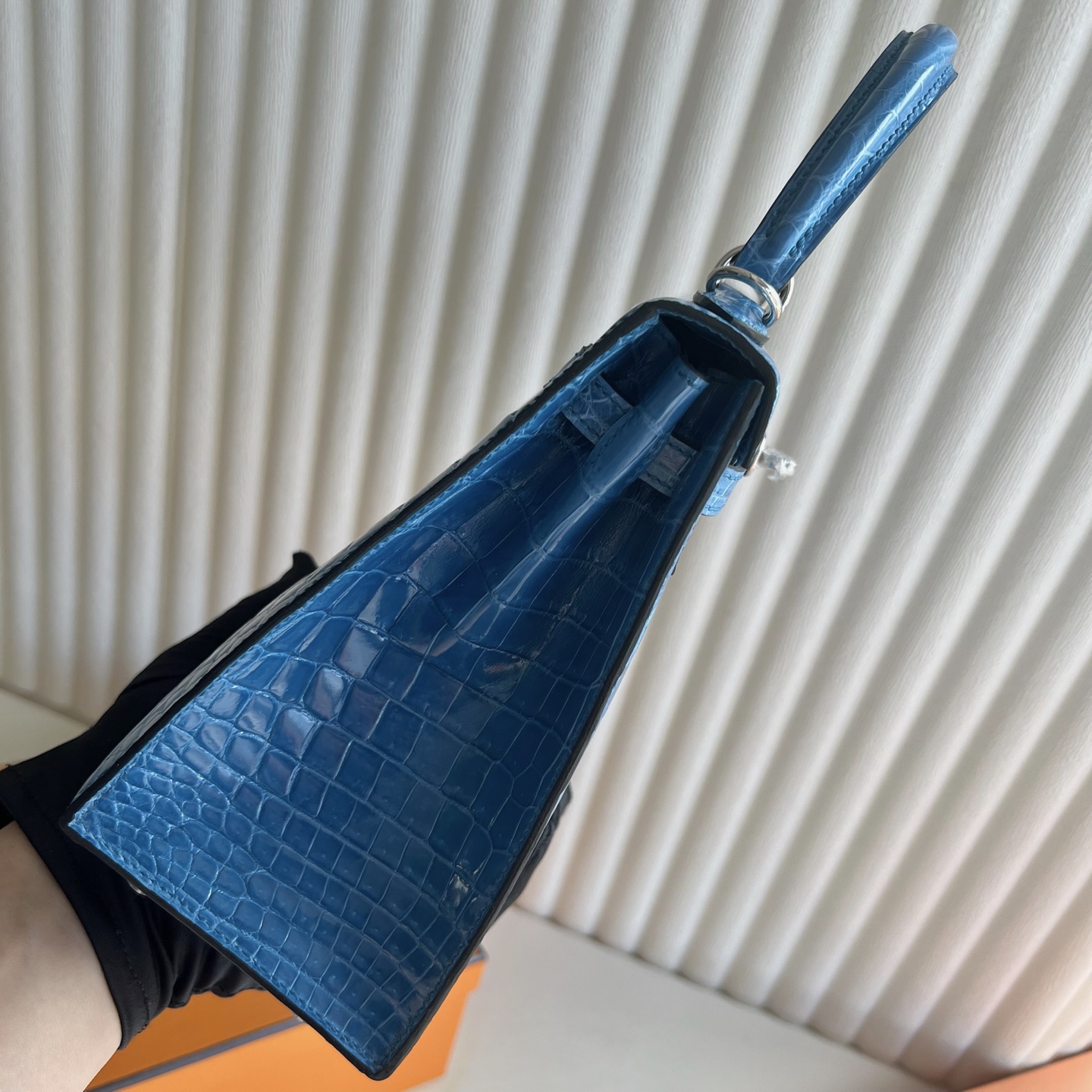 Kelly 25cm shiny nilo crocodile Color: 7Q Greek blue, silver buckle, fully handmade wax stitching phw customization✈️ - Image 7