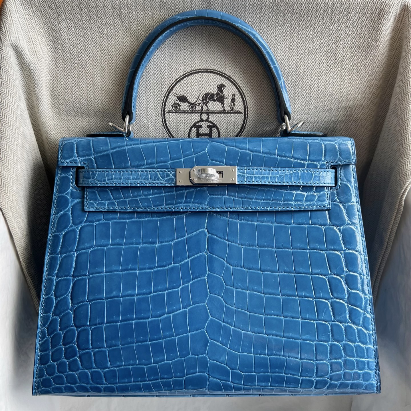 Kelly 25cm shiny nilo crocodile Color: 7Q Greek blue, silver buckle, fully handmade wax stitching phw customization✈️ - Image 9