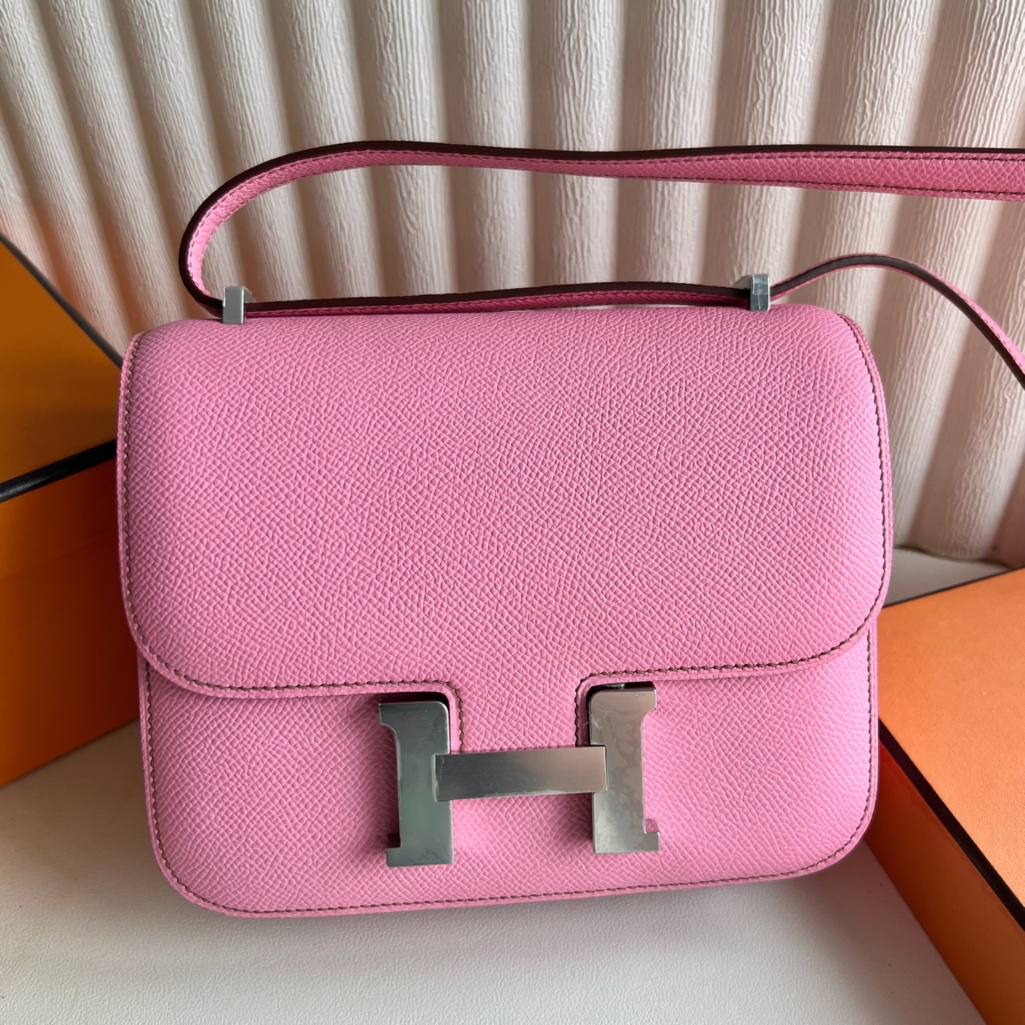 Constance 18cm Epsom Color: 5P cherry blossom pink, fully handmade wax thread sewing Silver buckle customized✈️
