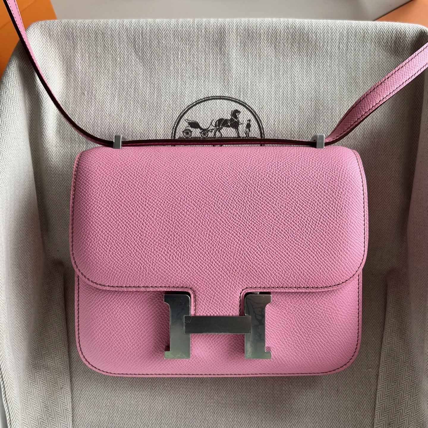Constance 18cm Epsom Color: 5P cherry blossom pink, fully handmade wax thread sewing Silver buckle customized✈️ - Image 10