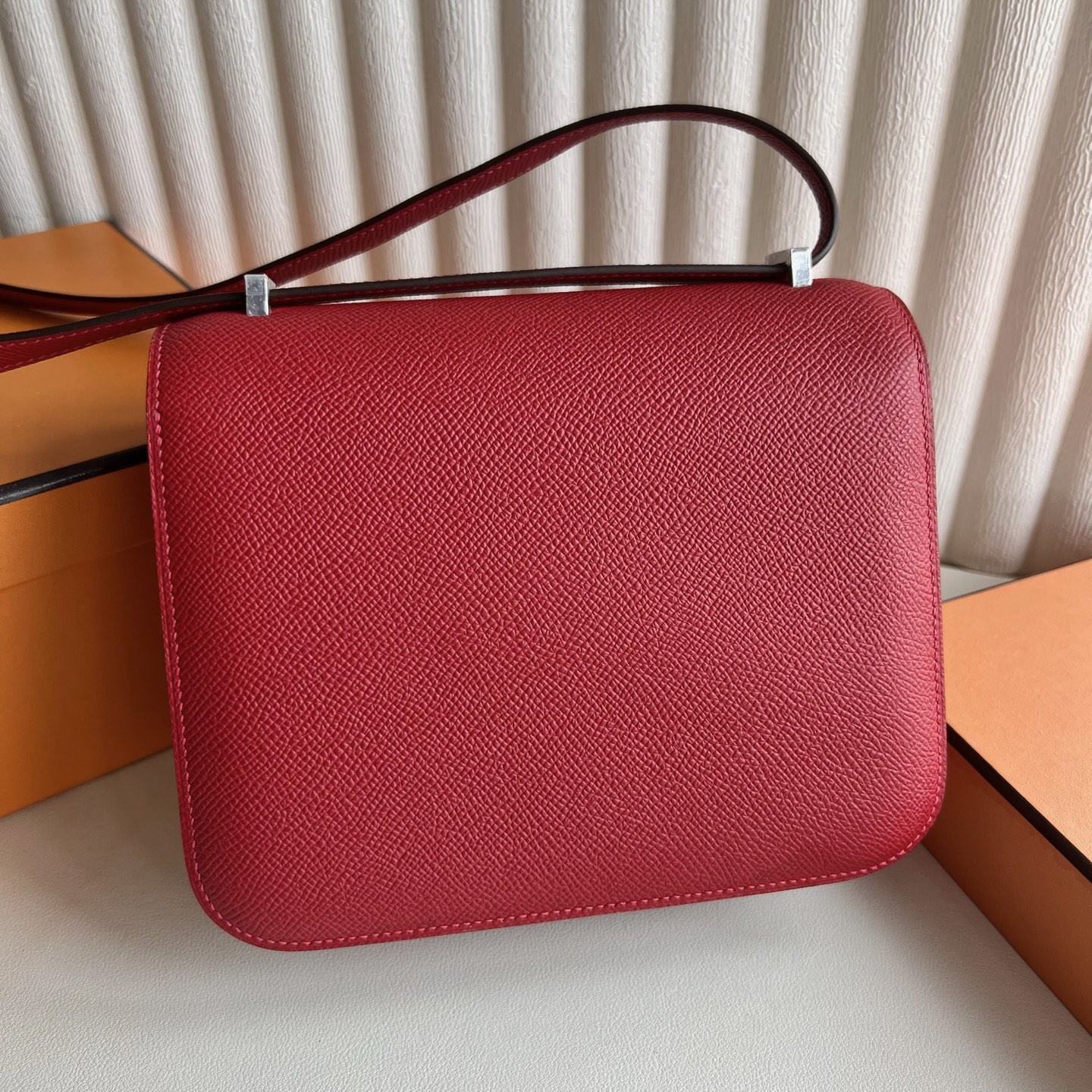 Constance 18cm Epsom Color: Q5 national flag red, fully handmade wax stitching Silver buckle customized✈️ - Image 4