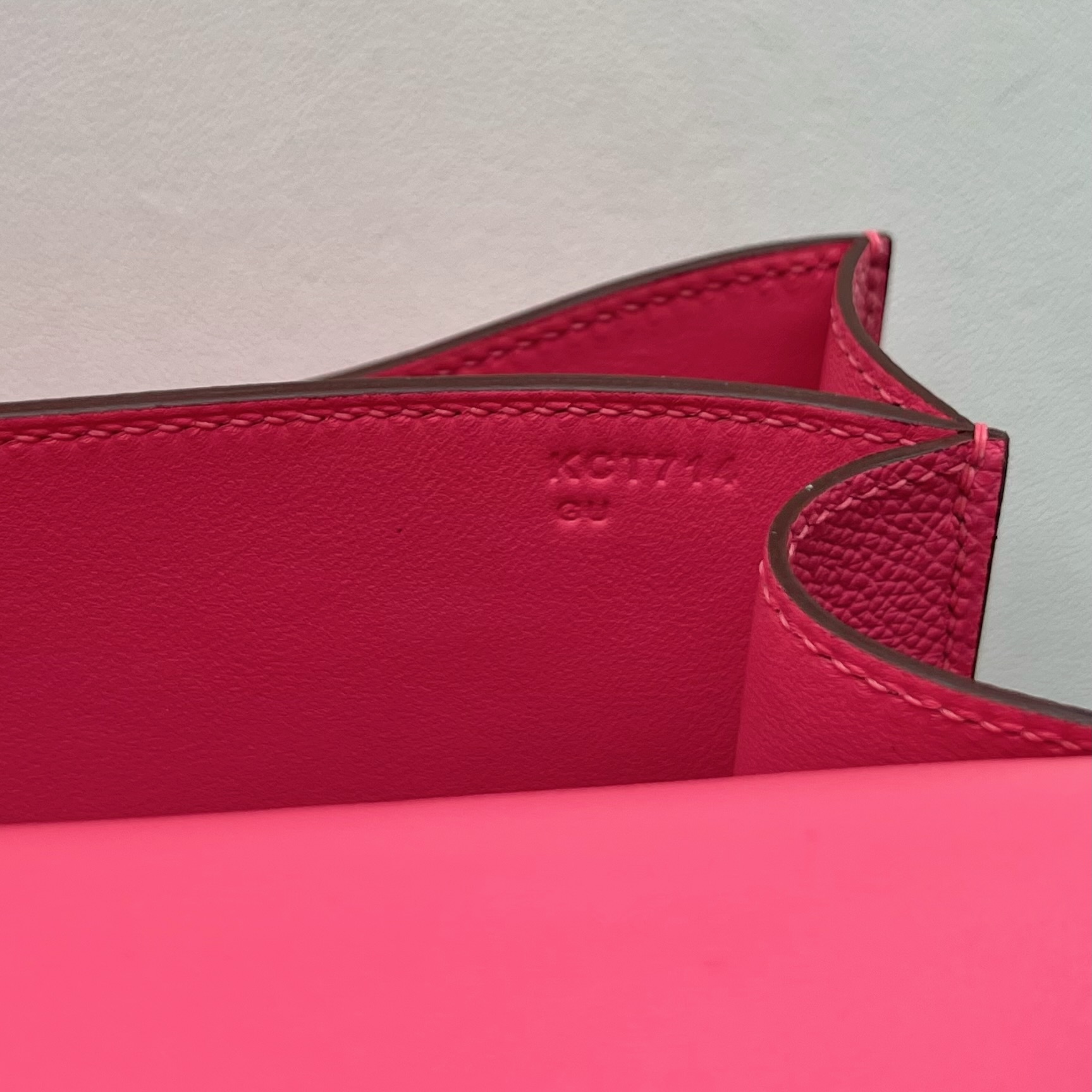 Constance 18cm Epsom Color: 8W new lipstick powder, fully handmade wax thread sewing Silver buckle customized✈️ - Image 7