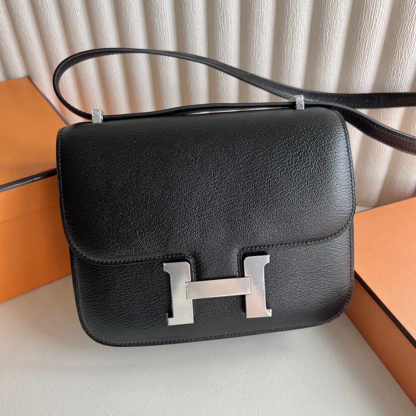 Constance 18cm Chever Color: Ck89 black Noir fully handmade wax thread sewing Silver buckle customized✈️