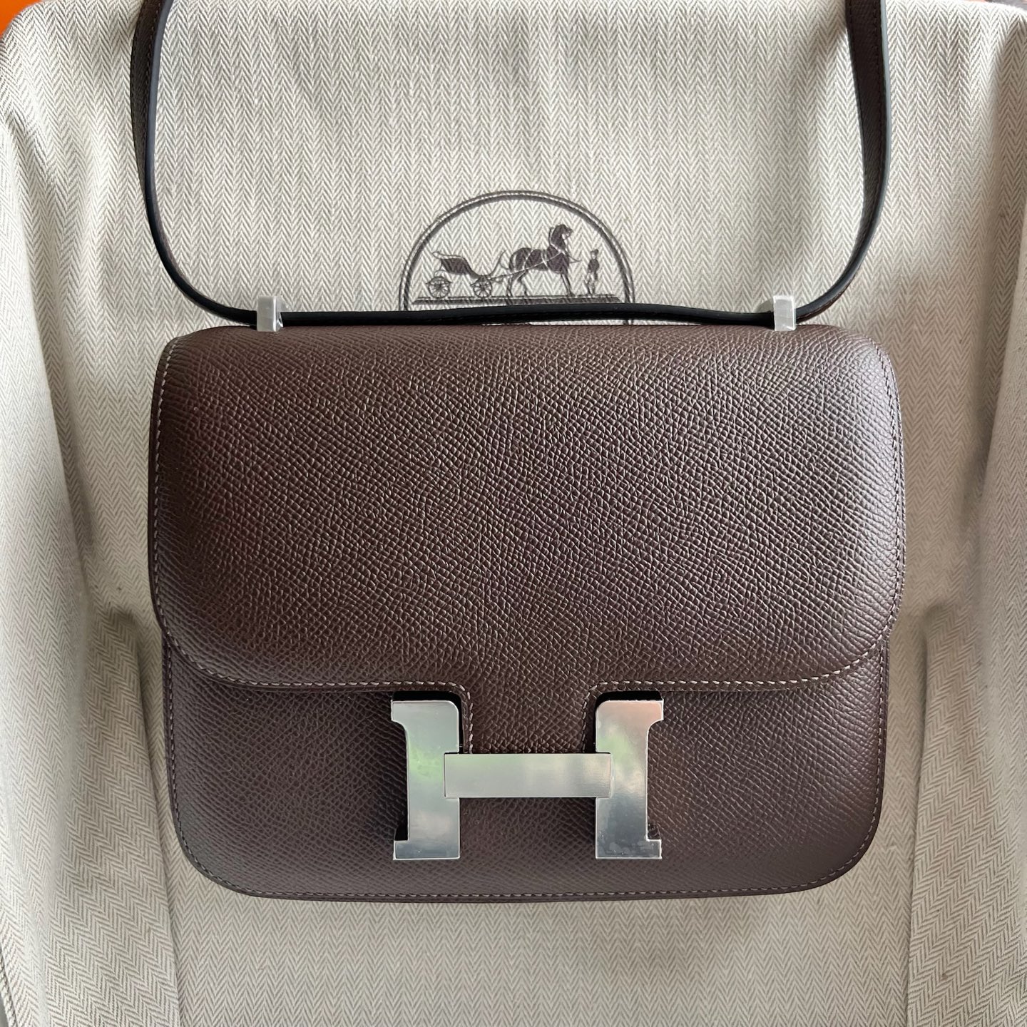 Constance 1-18 Mirror Style🪞 Epsom Color: Ck47 chocolate 🍫 Fully handmade wax stitching Silver buckle customized✈️ - Image 11